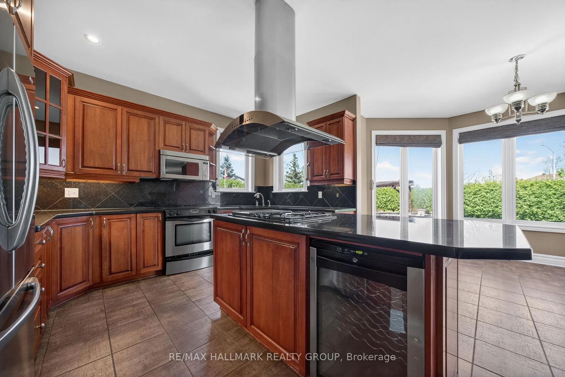 Photo 13 of 2030 Cherington Crescent, Ottawa, Avalon East — HOMEH