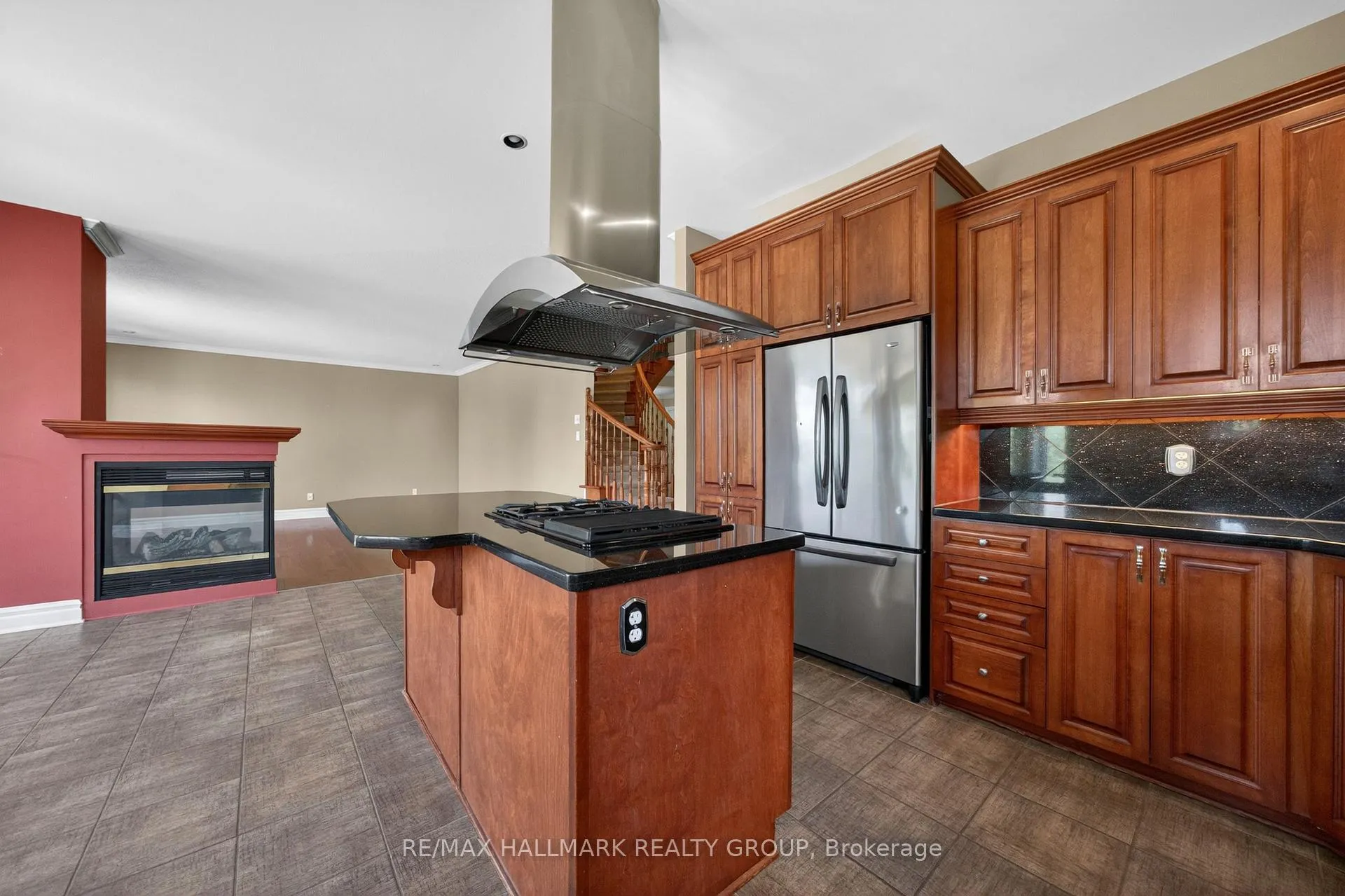 Photo 14 of 2030 Cherington Crescent, Ottawa, Avalon East — HOMEH