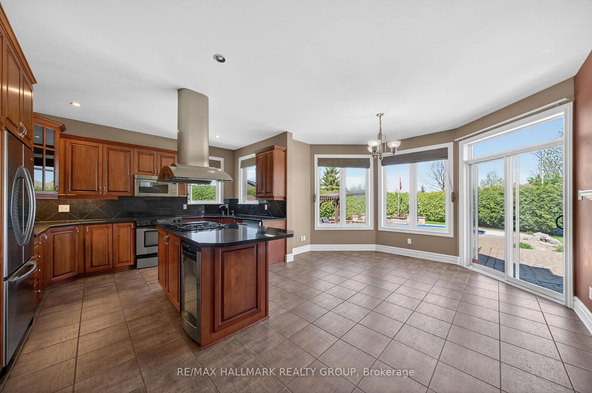 Photo 15 of 2030 Cherington Crescent, Ottawa, Avalon East — HOMEH