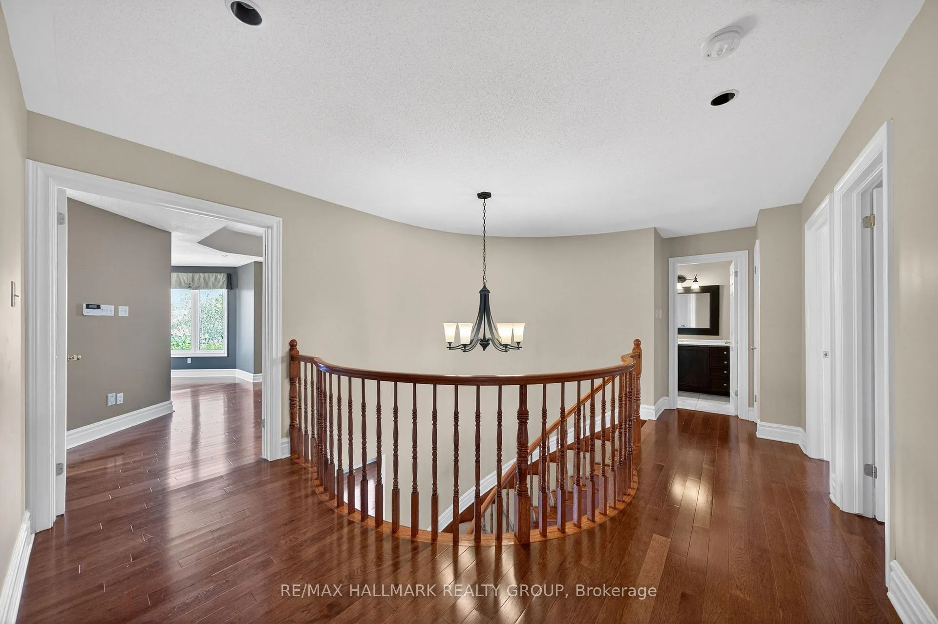 Photo 20 of 2030 Cherington Crescent, Ottawa, Avalon East — HOMEH