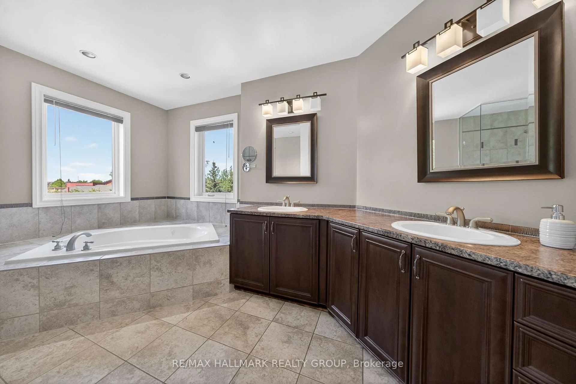 Photo 24 of 2030 Cherington Crescent, Ottawa, Avalon East — HOMEH