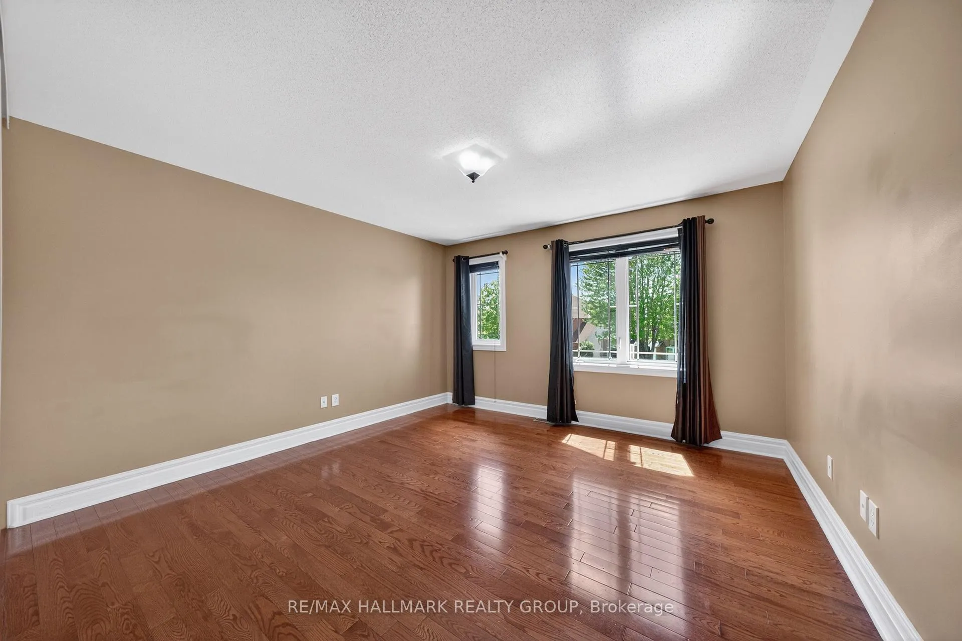 Photo 30 of 2030 Cherington Crescent, Ottawa, Avalon East — HOMEH