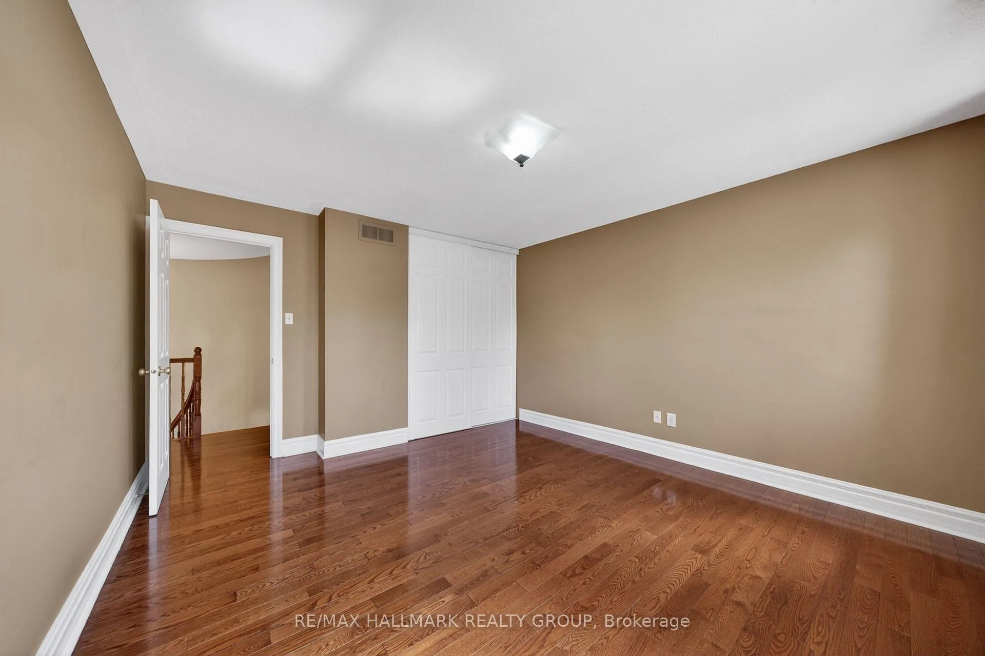 Photo 31 of 2030 Cherington Crescent, Ottawa, Avalon East — HOMEH