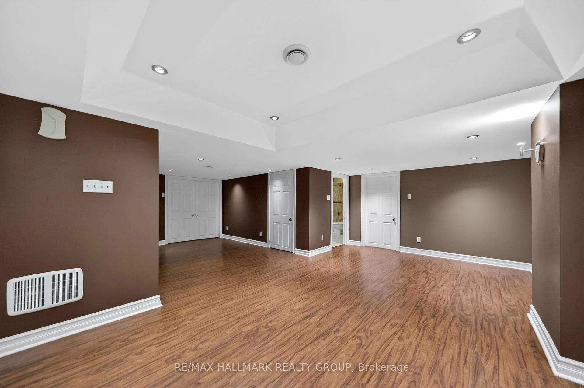 Photo 35 of 2030 Cherington Crescent, Ottawa, Avalon East — HOMEH