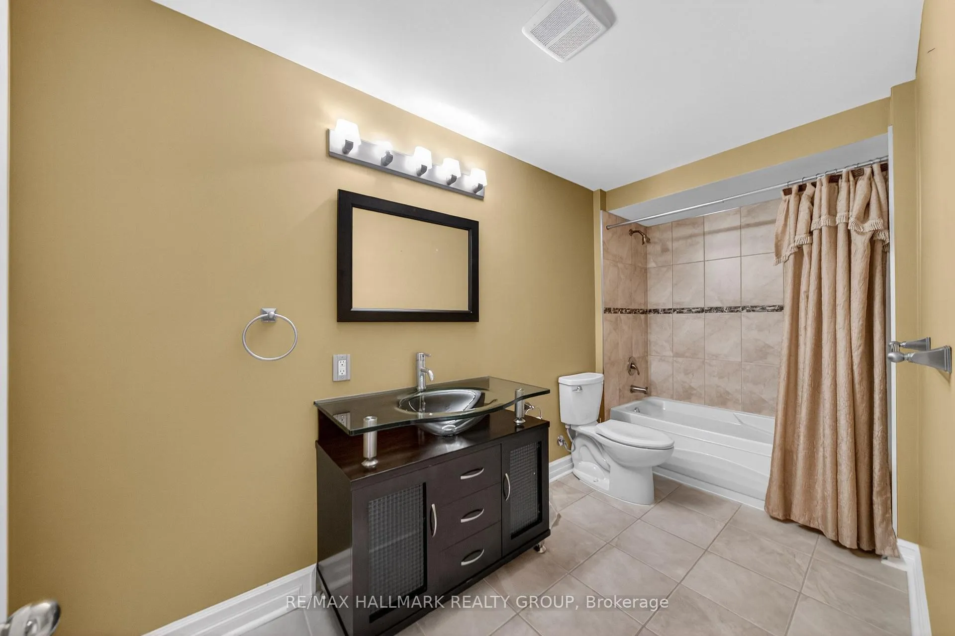 Photo 37 of 2030 Cherington Crescent, Ottawa, Avalon East — HOMEH