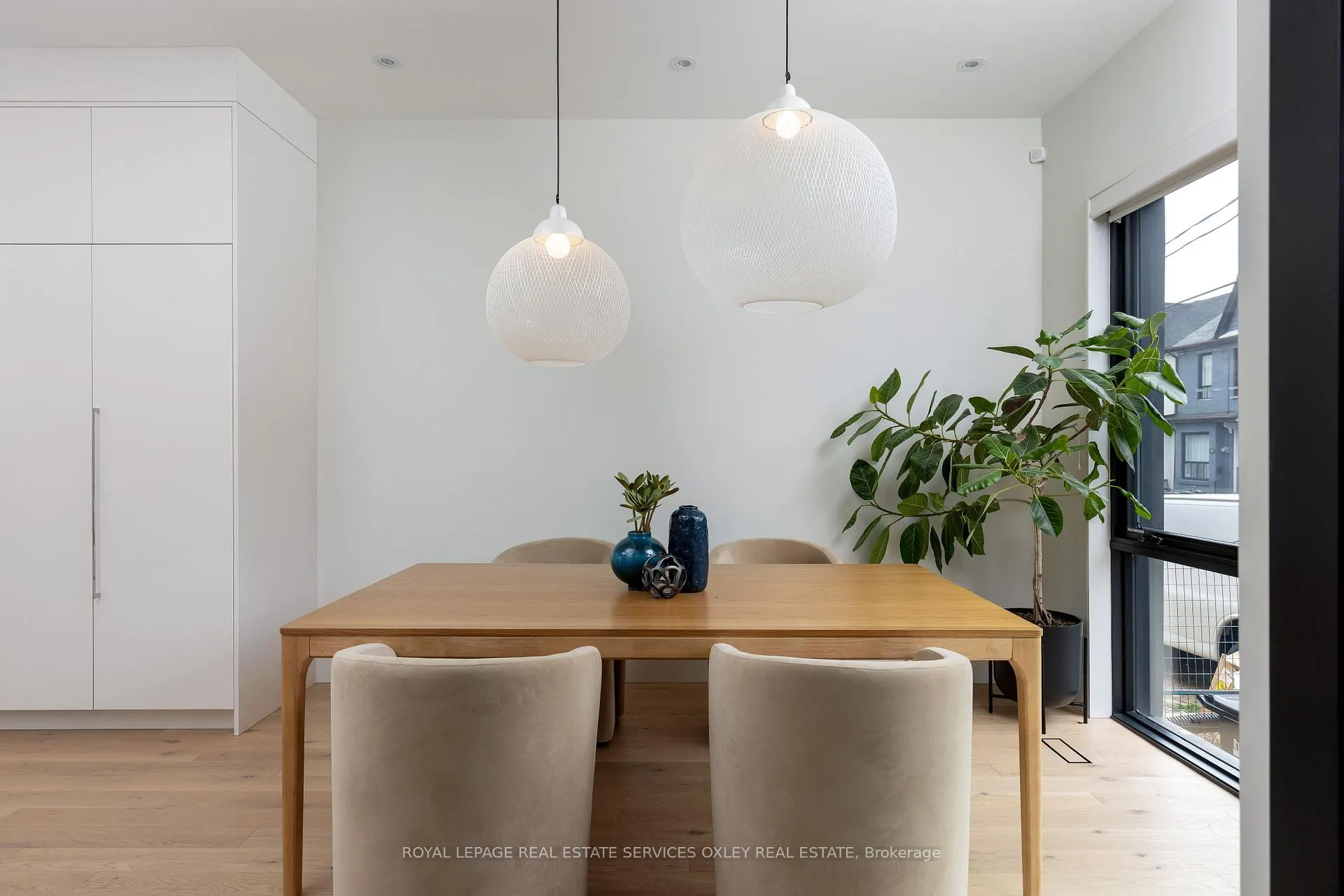 Photo 3 of 305 Manning Avenue, Toronto, Trinity-Bellwoods — HOMEH