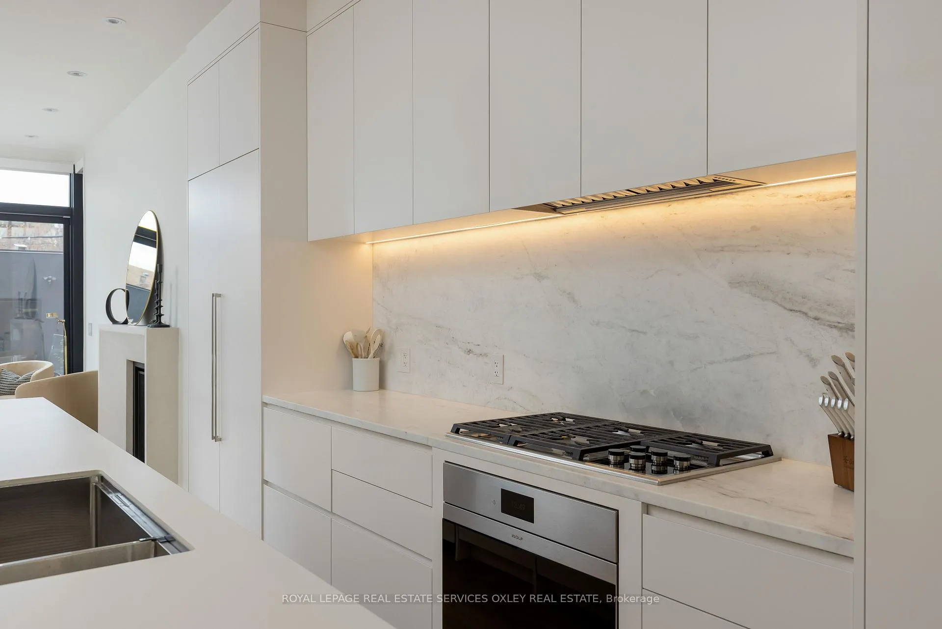 Photo 5 of 305 Manning Avenue, Toronto, Trinity-Bellwoods — HOMEH