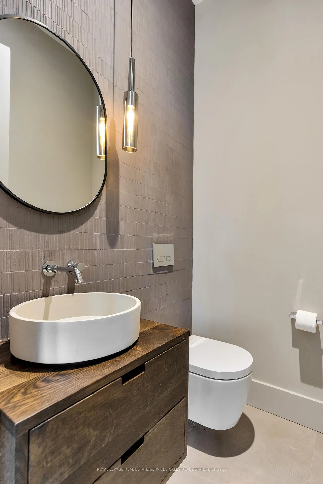 Photo 11 of 305 Manning Avenue, Toronto, Trinity-Bellwoods — HOMEH