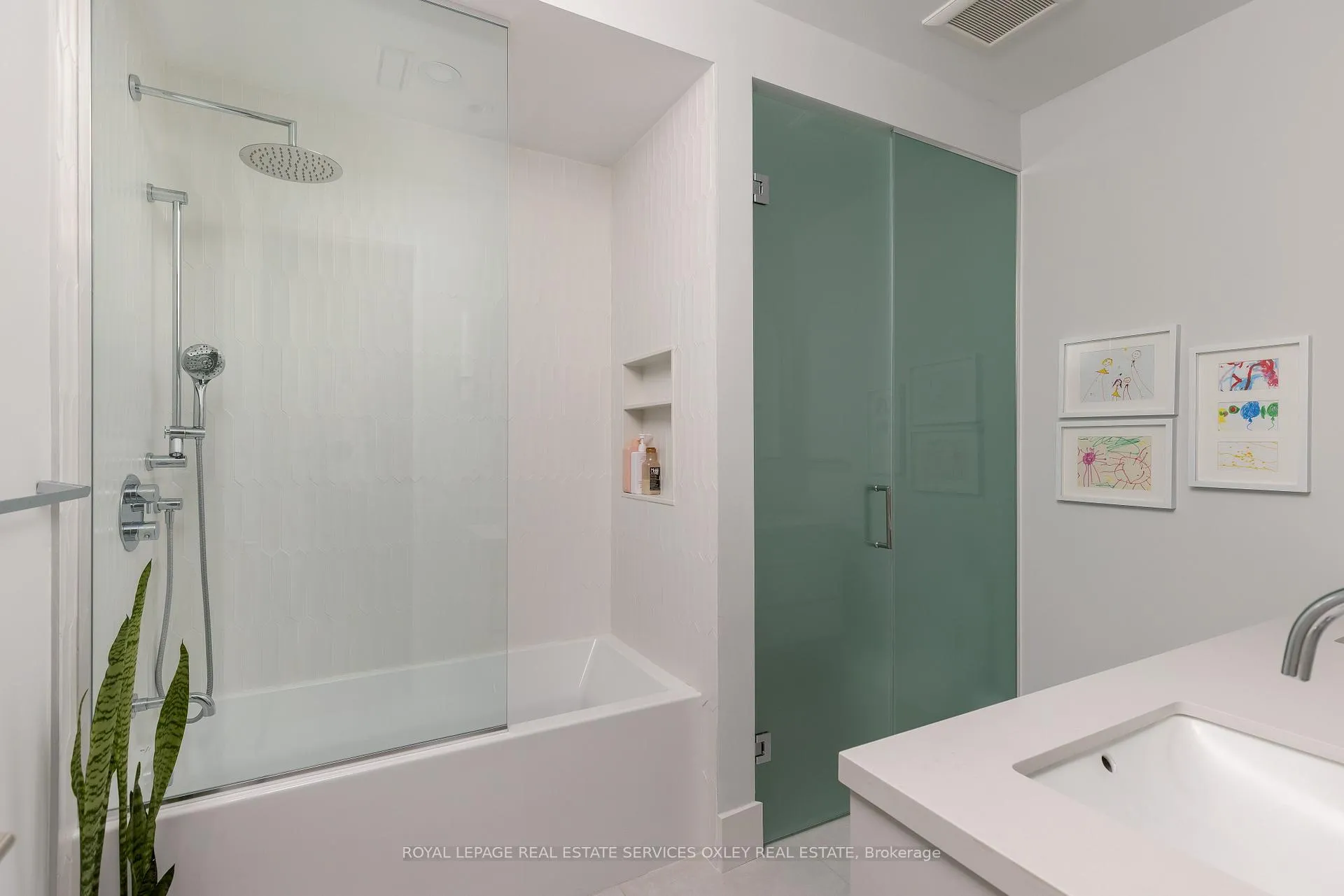 Photo 20 of 305 Manning Avenue, Toronto, Trinity-Bellwoods — HOMEH