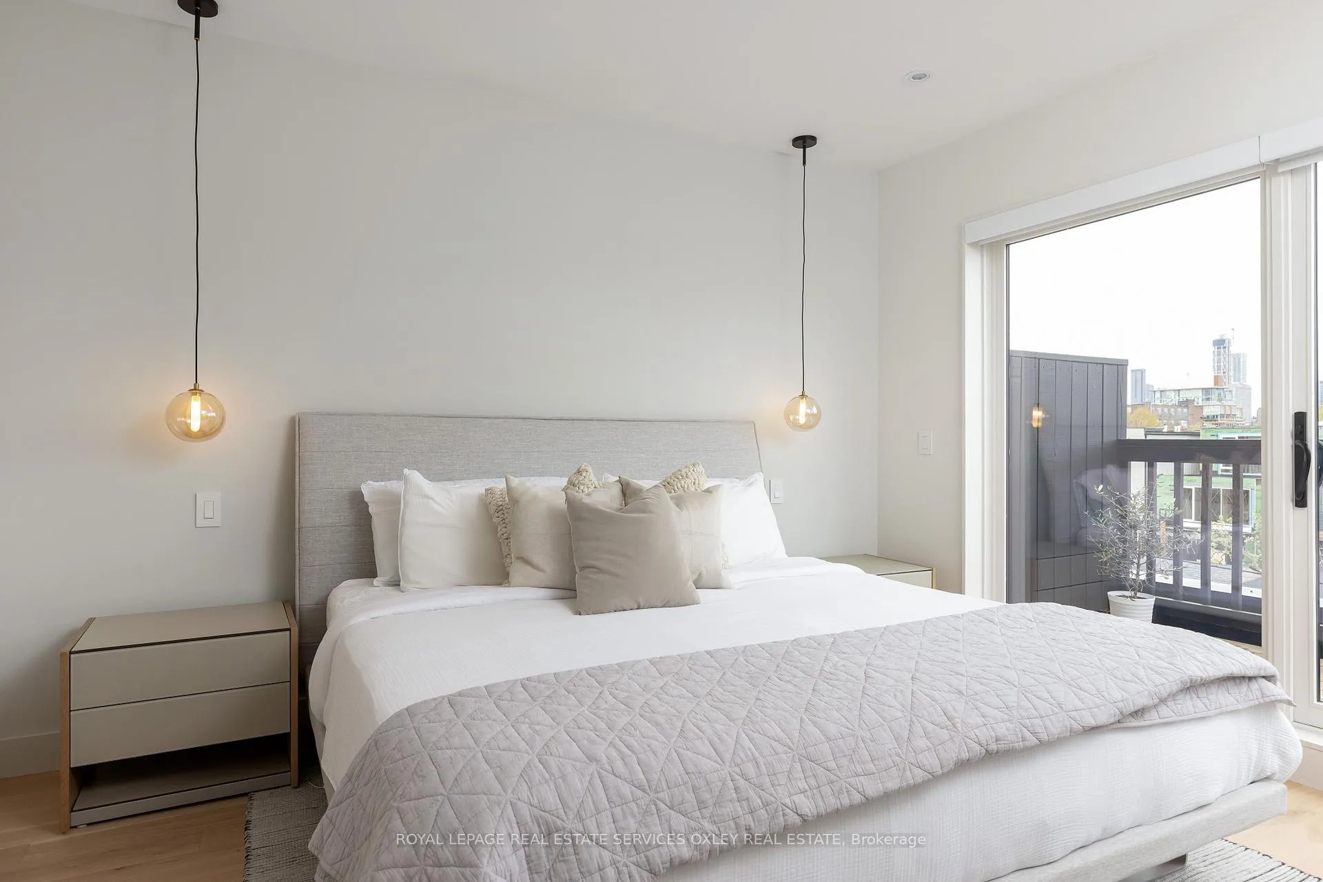 Photo 25 of 305 Manning Avenue, Toronto, Trinity-Bellwoods — HOMEH