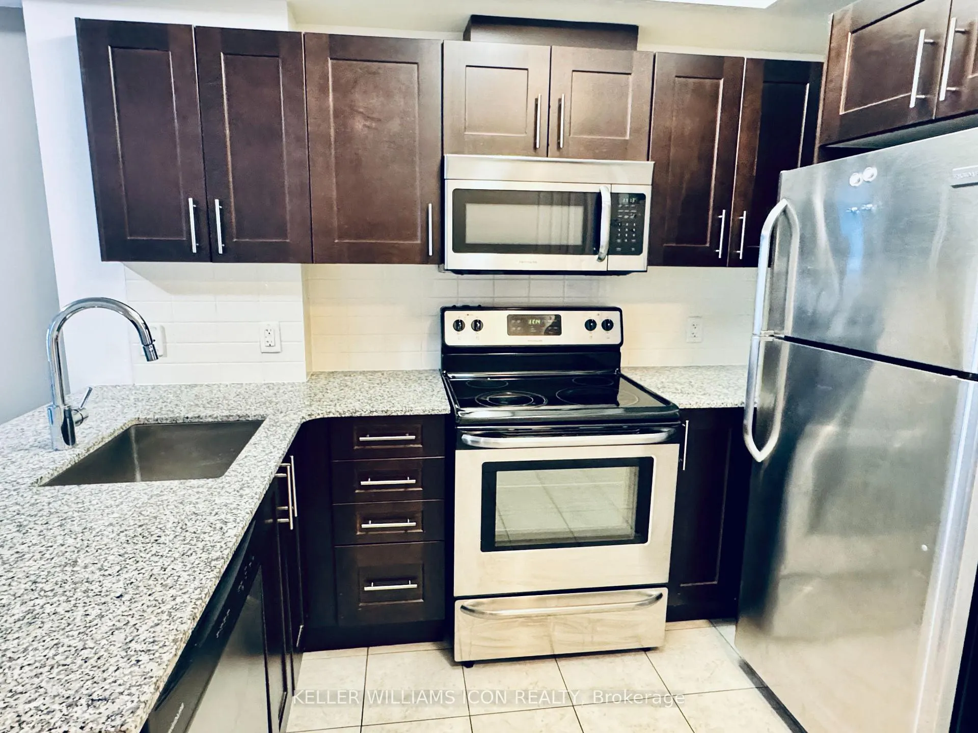 Photo 3 of Unit 1106, 242 Rideau Street, Ottawa, Sandy Hill — HOMEH