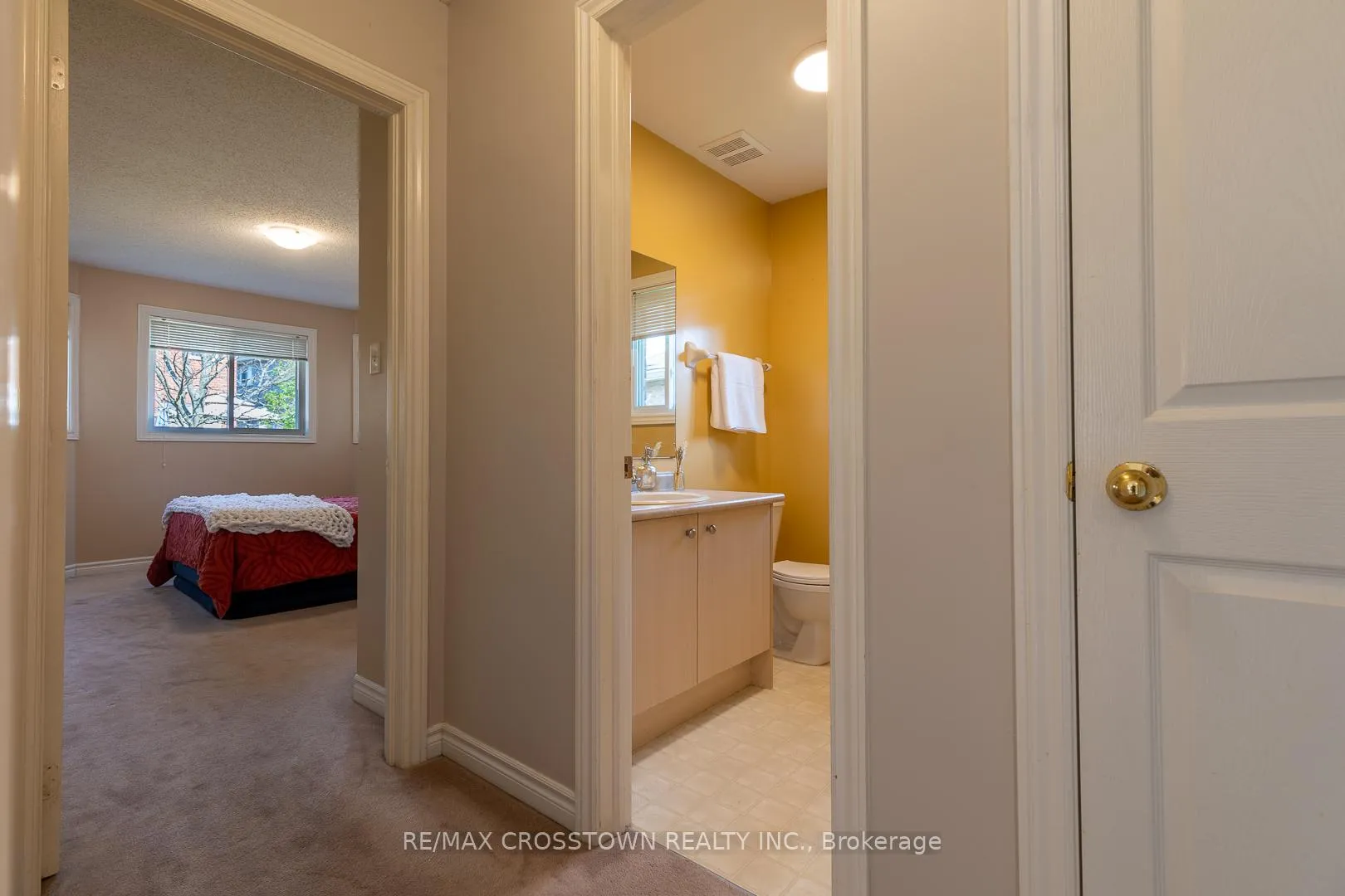 Photo 15 of 156 Pringle Drive, Barrie, Edgehill Drive — HOMEH