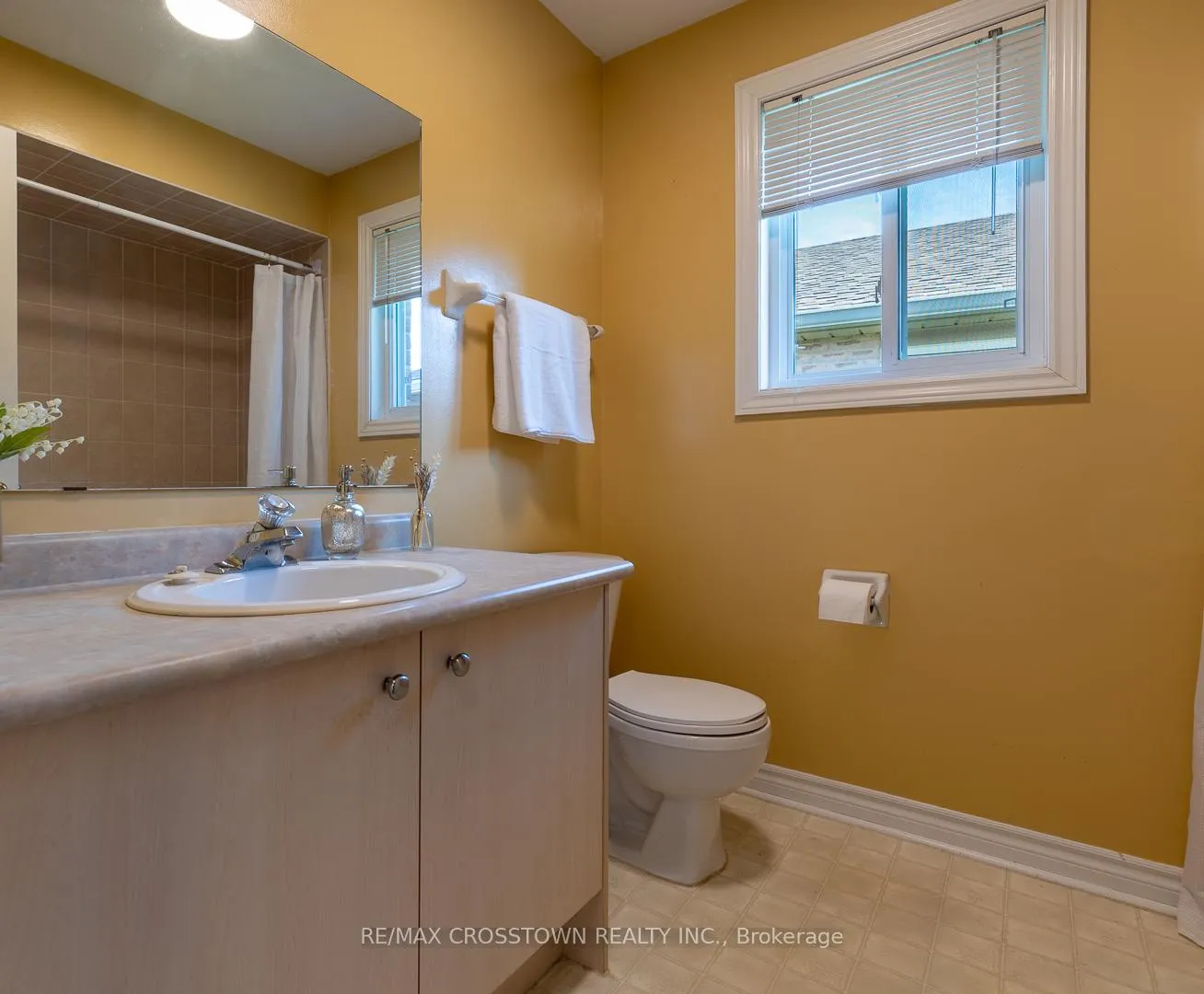 Photo 17 of 156 Pringle Drive, Barrie, Edgehill Drive — HOMEH