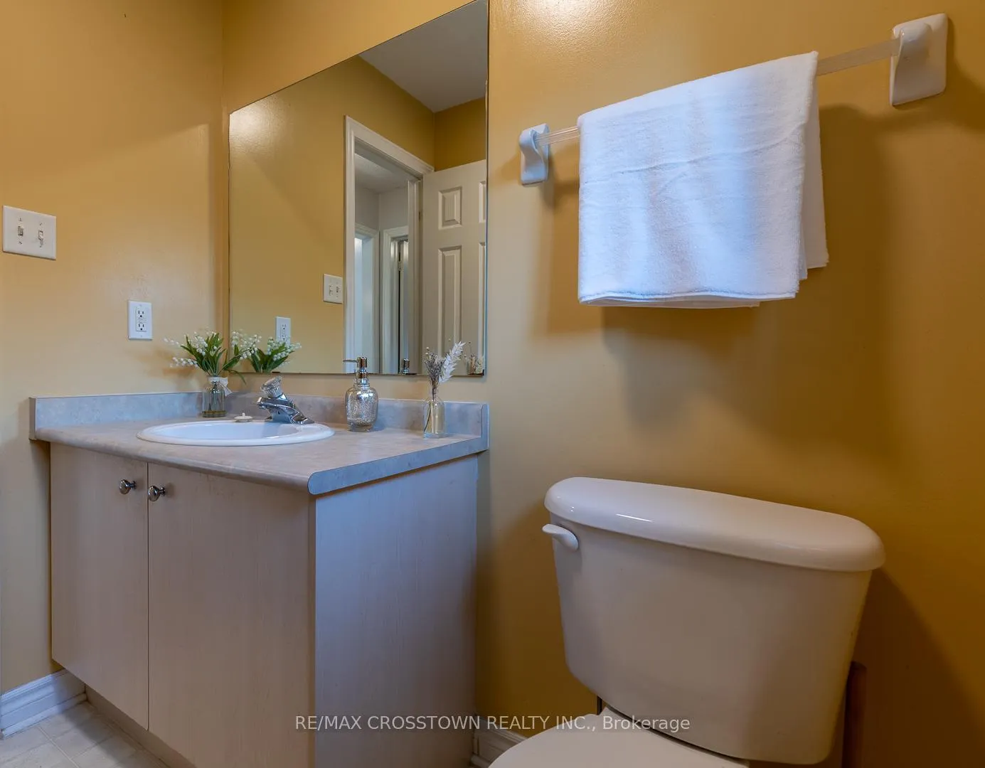 Photo 18 of 156 Pringle Drive, Barrie, Edgehill Drive — HOMEH