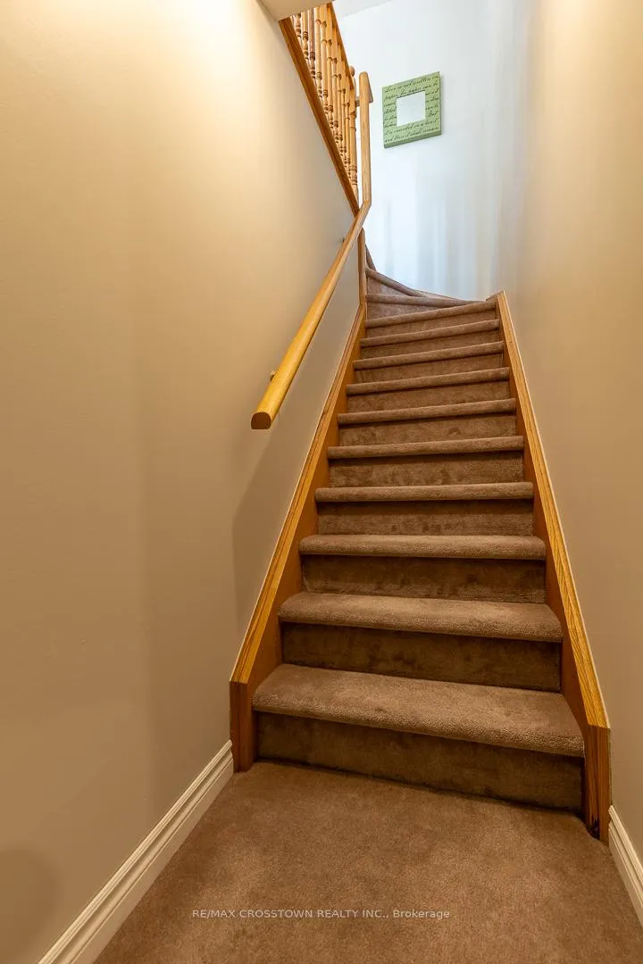 Photo 19 of 156 Pringle Drive, Barrie, Edgehill Drive — HOMEH