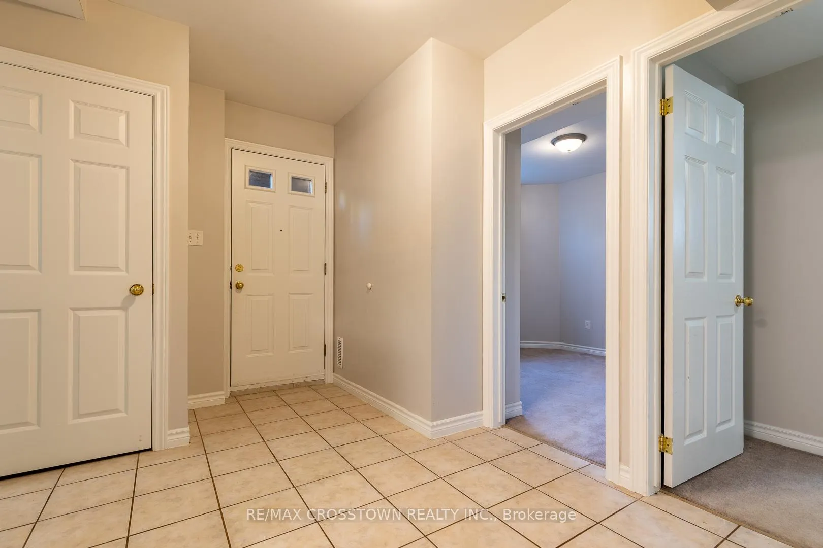 Photo 23 of 156 Pringle Drive, Barrie, Edgehill Drive — HOMEH
