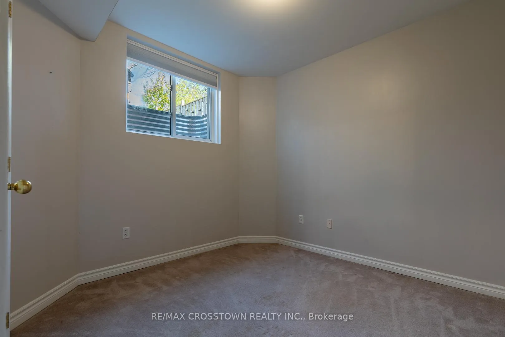 Photo 25 of 156 Pringle Drive, Barrie, Edgehill Drive — HOMEH