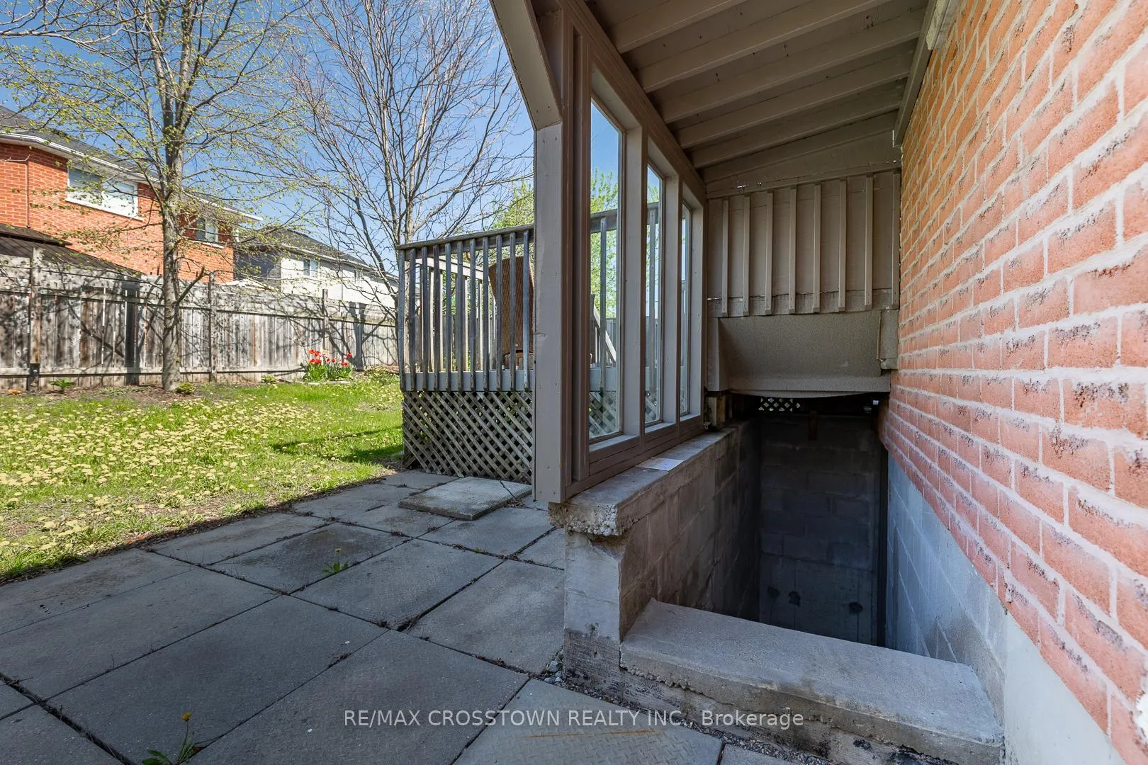 Photo 33 of 156 Pringle Drive, Barrie, Edgehill Drive — HOMEH