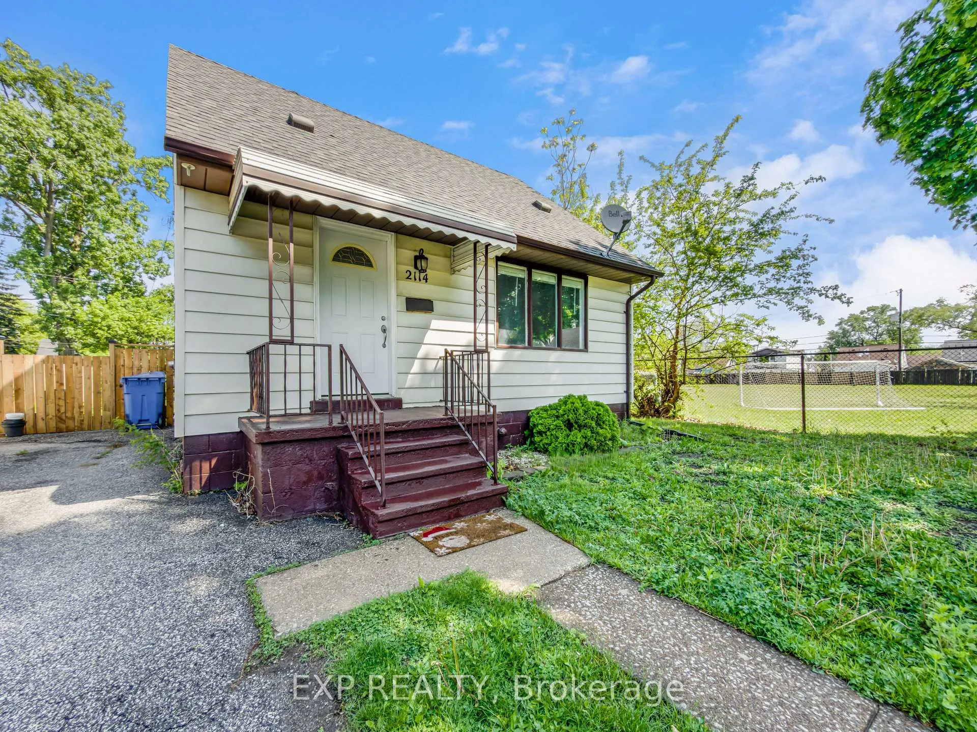 Photo 1 of 2114 Girardot Street, Windsor — HOMEH