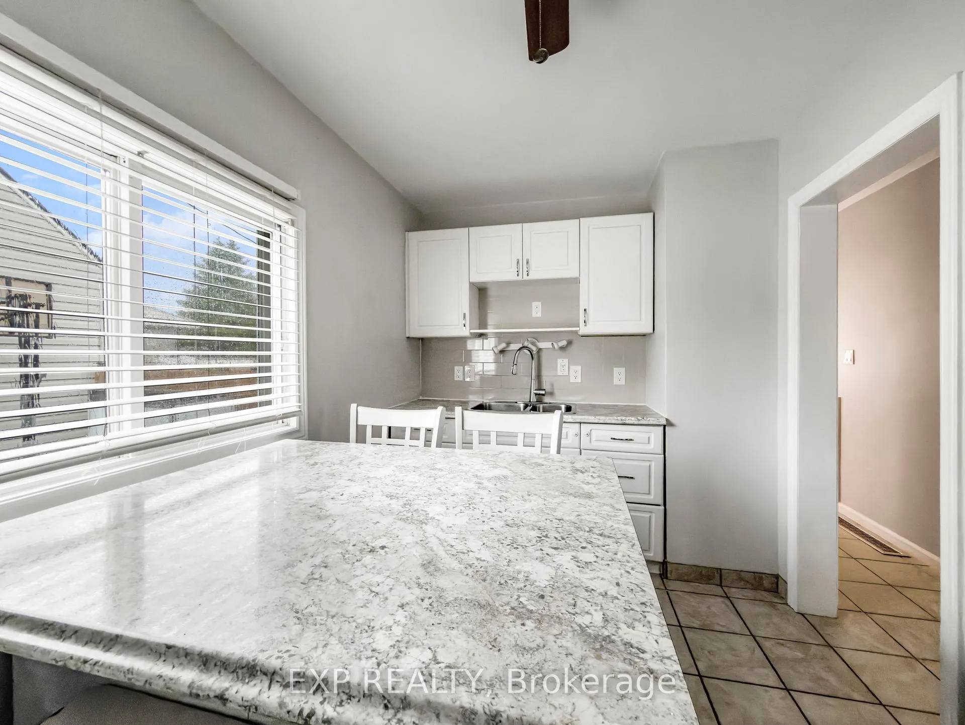 Photo 12 of 2114 Girardot Street, Windsor — HOMEH