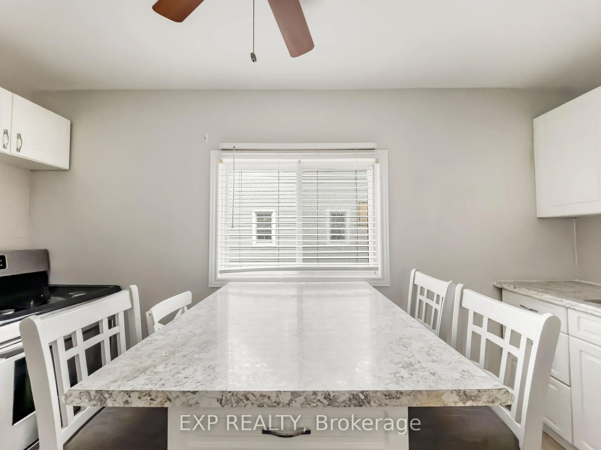 Photo 13 of 2114 Girardot Street, Windsor — HOMEH