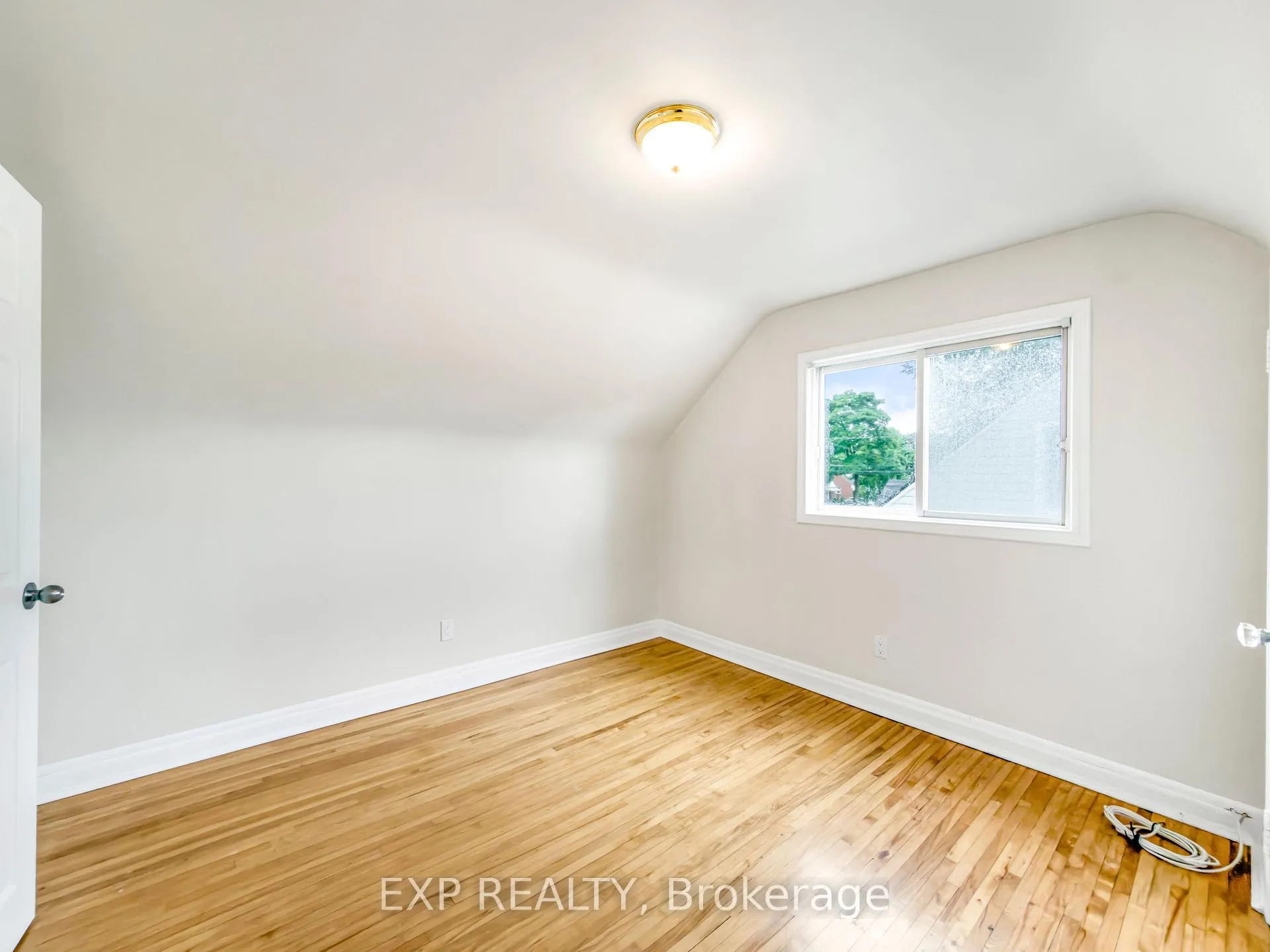 Photo 18 of 2114 Girardot Street, Windsor — HOMEH