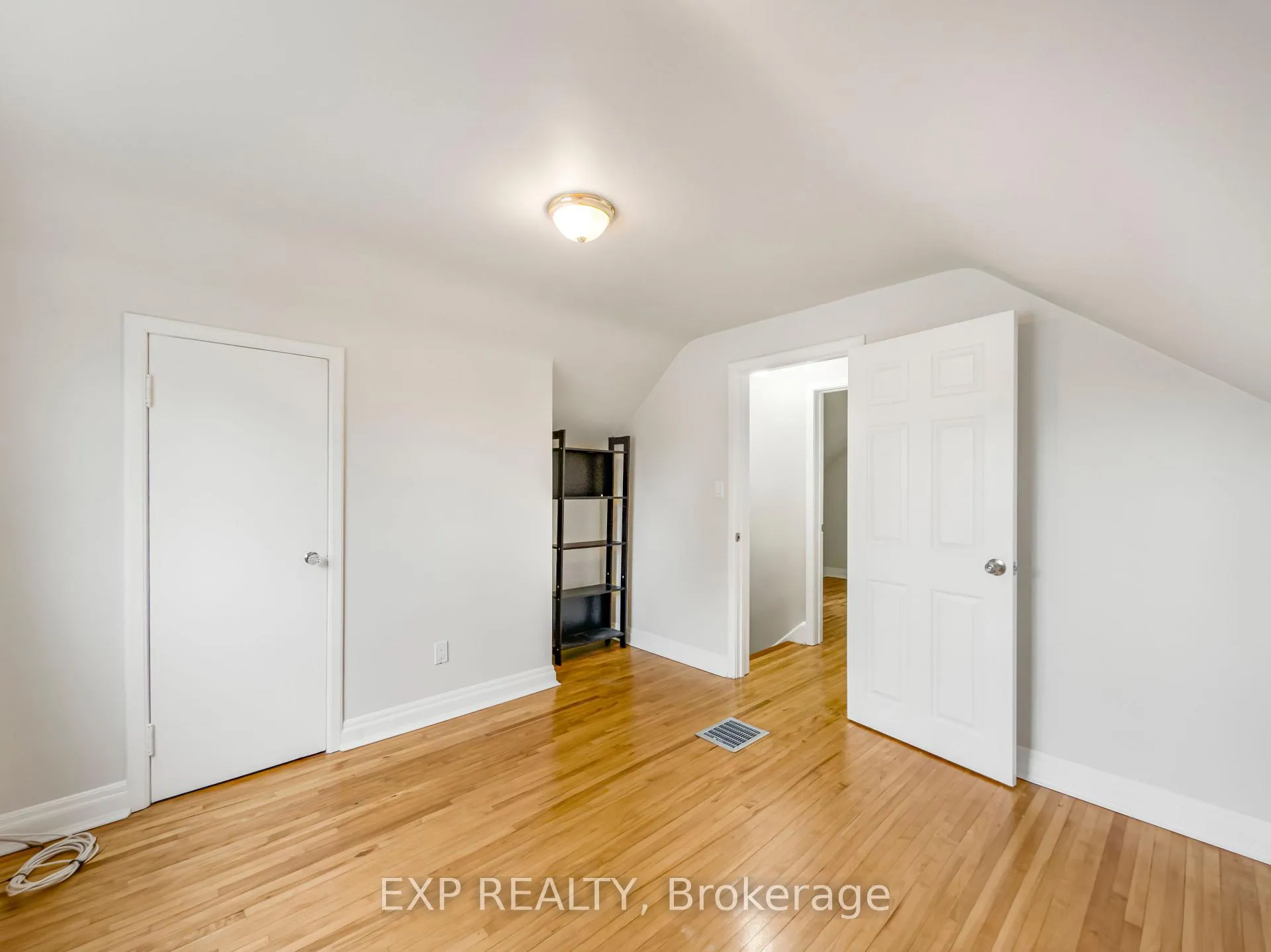 Photo 19 of 2114 Girardot Street, Windsor — HOMEH