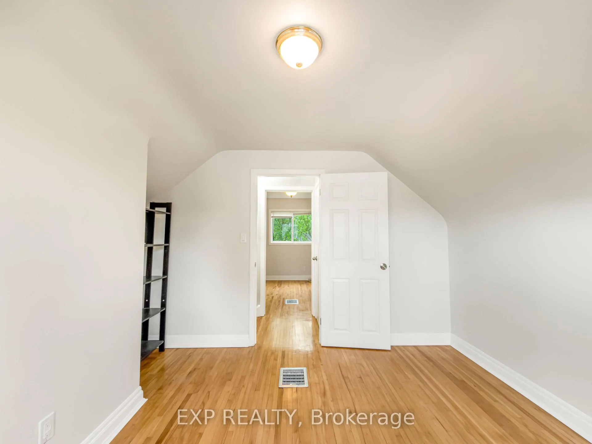 Photo 20 of 2114 Girardot Street, Windsor — HOMEH