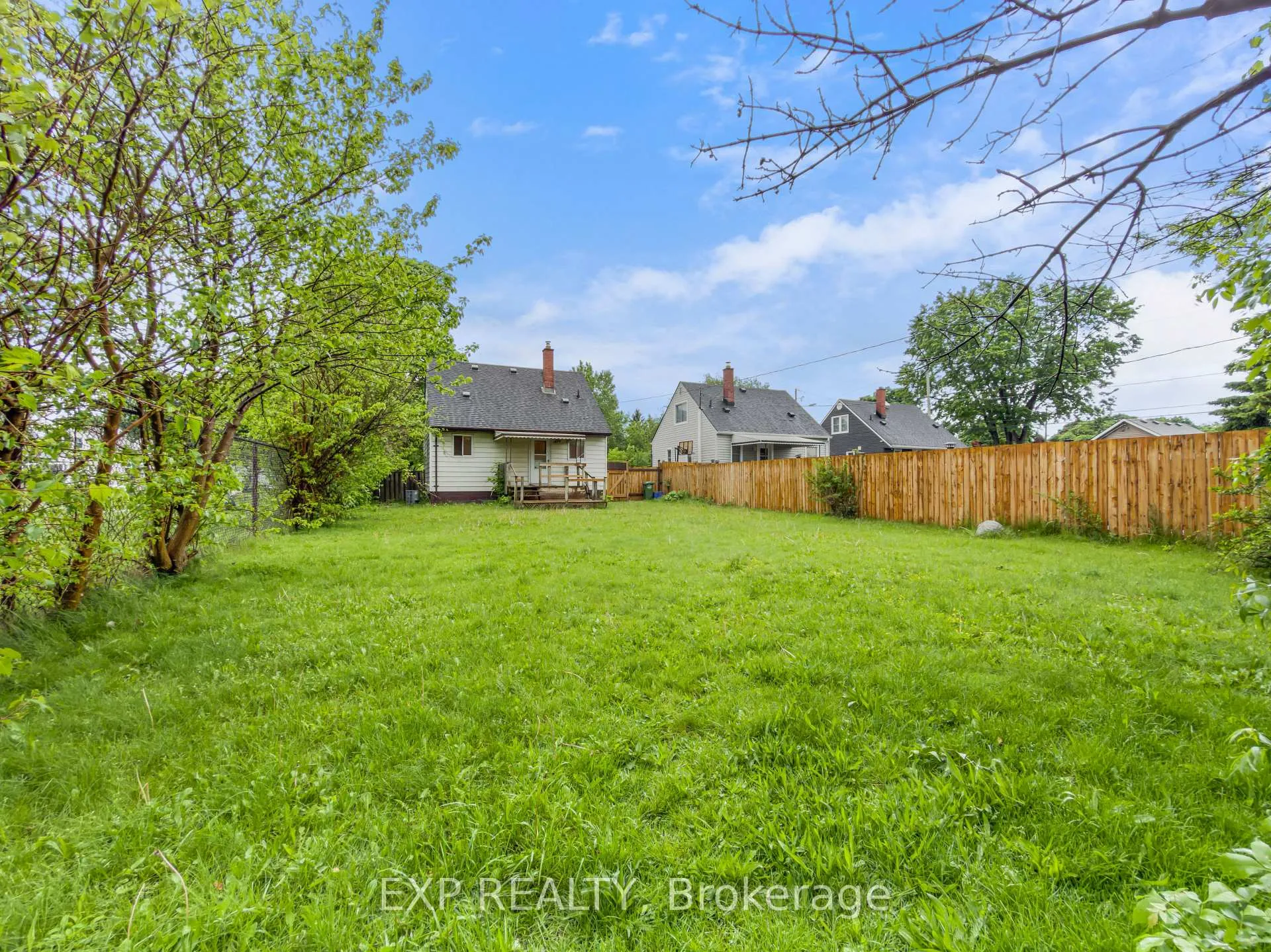 Photo 33 of 2114 Girardot Street, Windsor — HOMEH