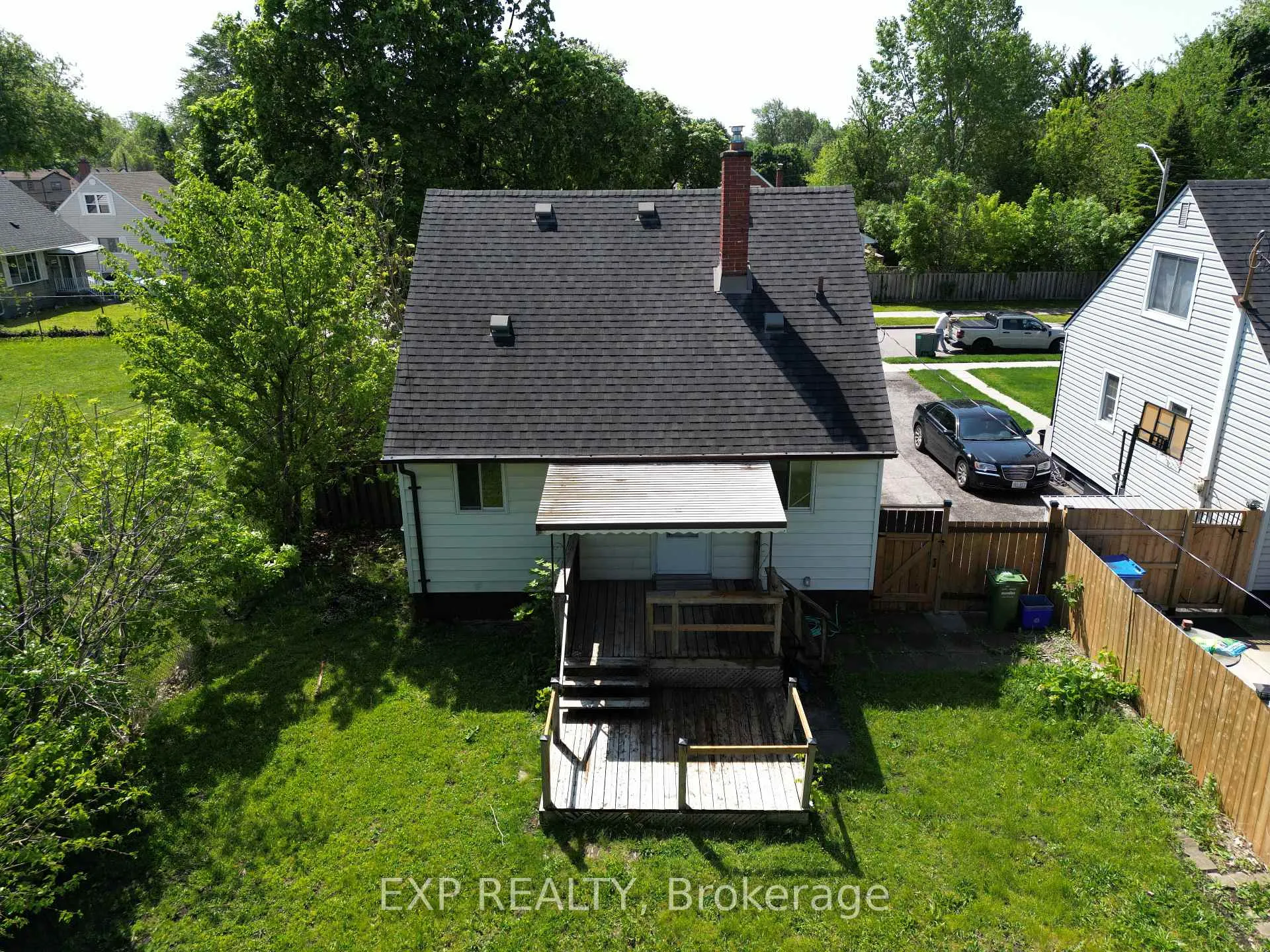 Photo 37 of 2114 Girardot Street, Windsor — HOMEH