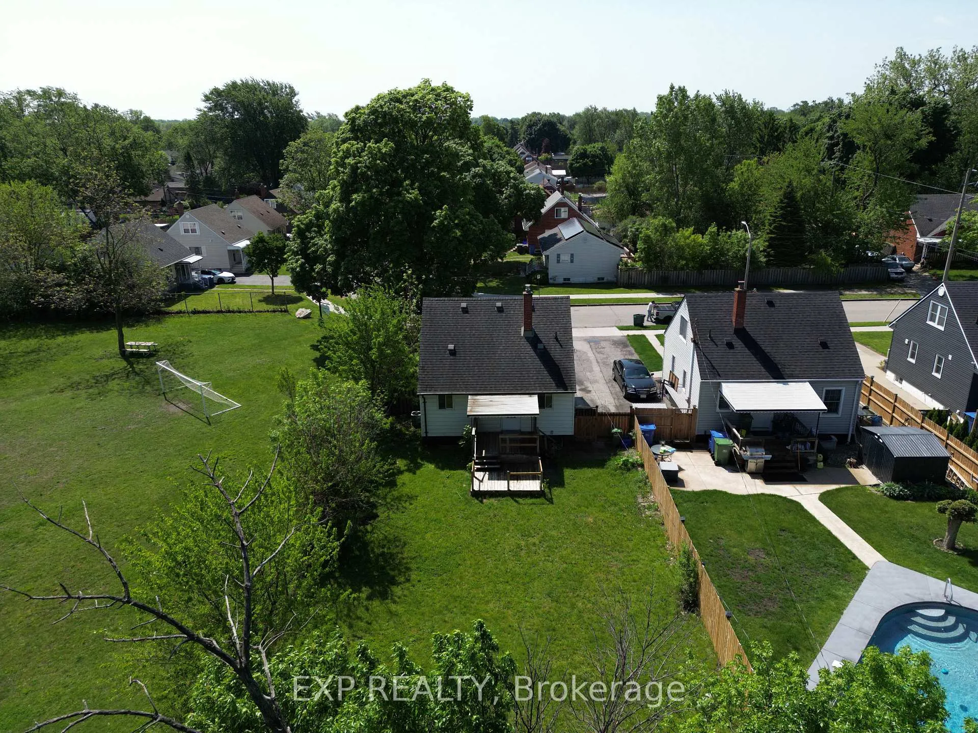 Photo 38 of 2114 Girardot Street, Windsor — HOMEH