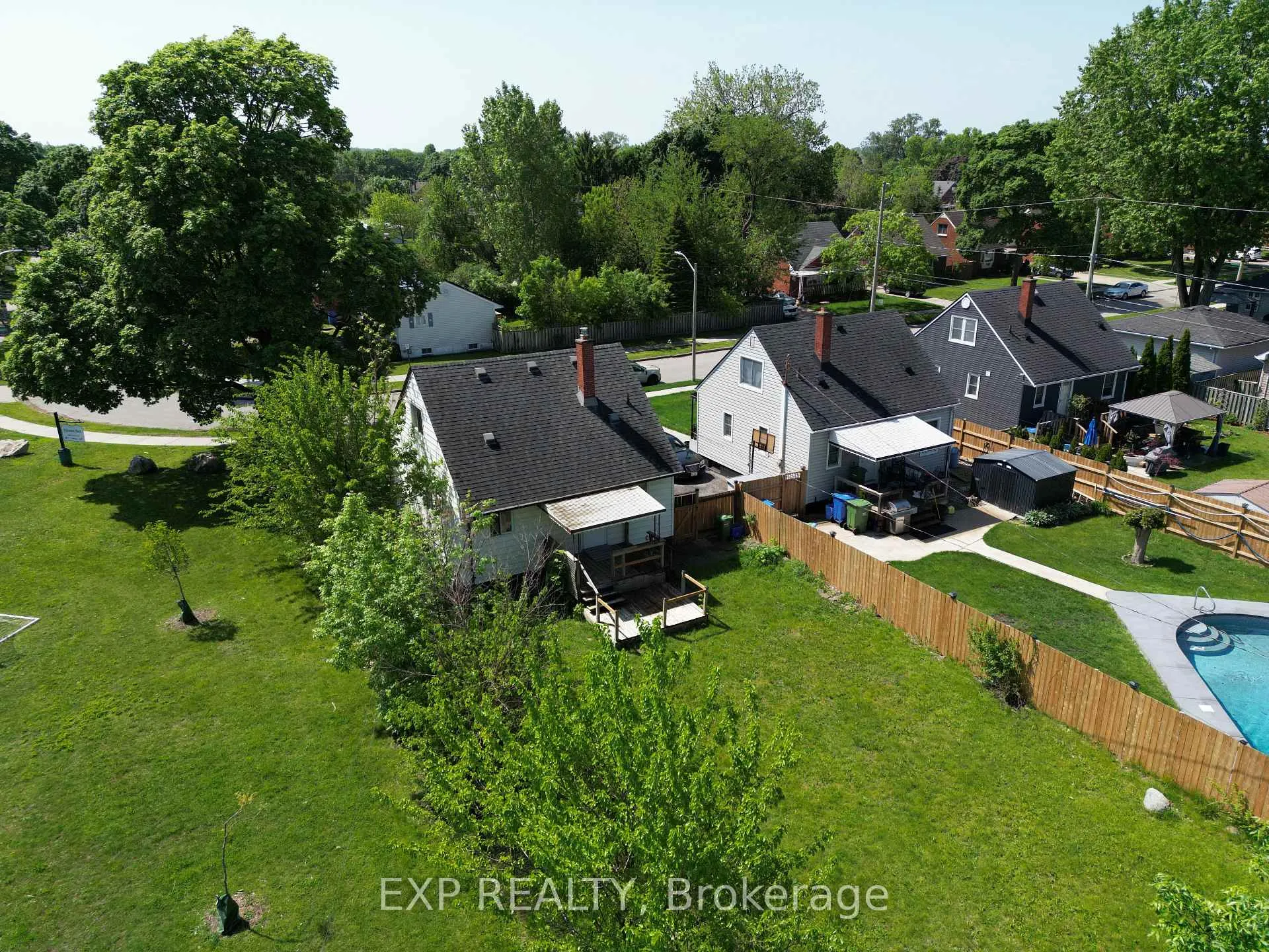 Photo 39 of 2114 Girardot Street, Windsor — HOMEH
