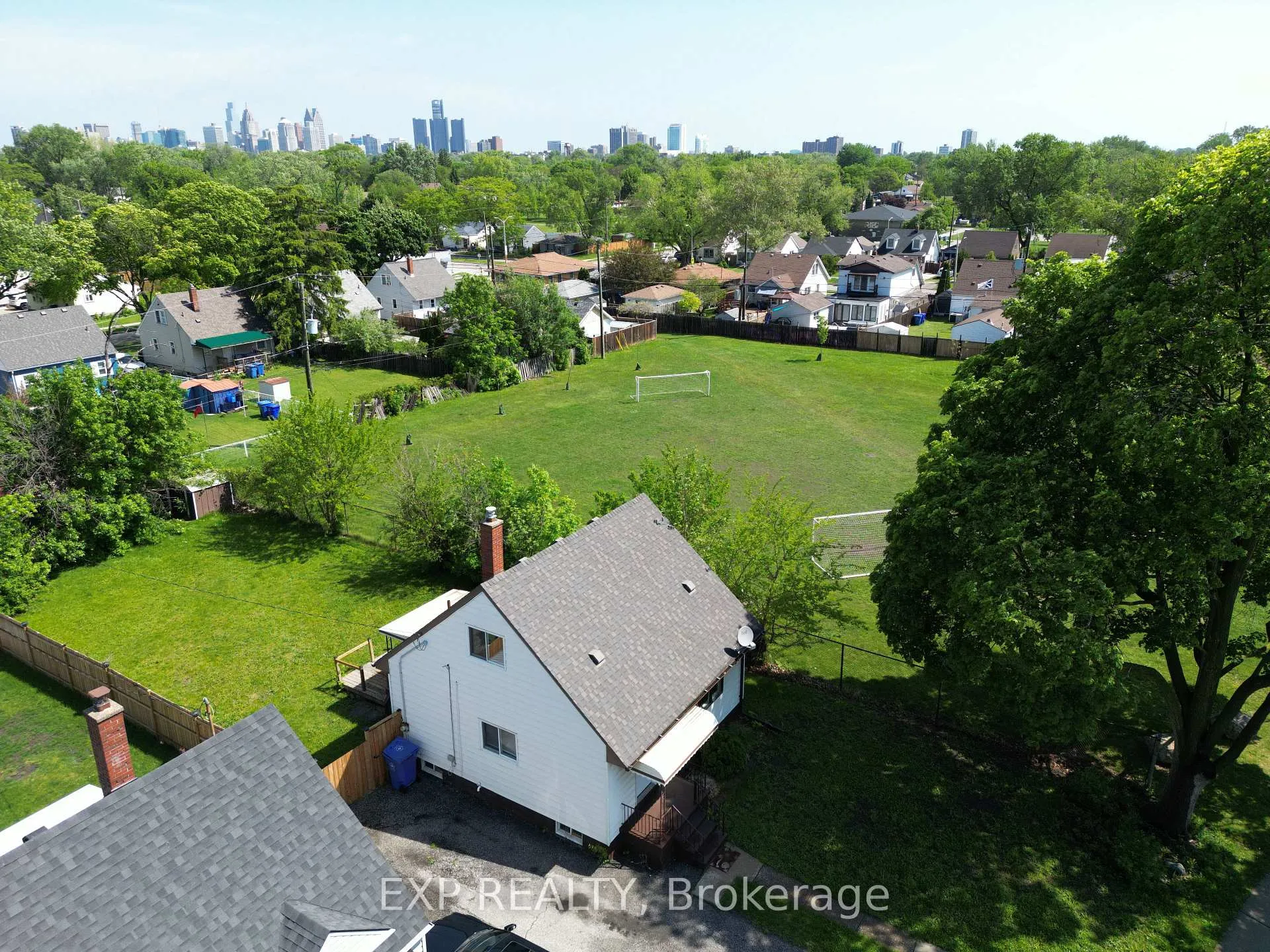Photo 40 of 2114 Girardot Street, Windsor — HOMEH