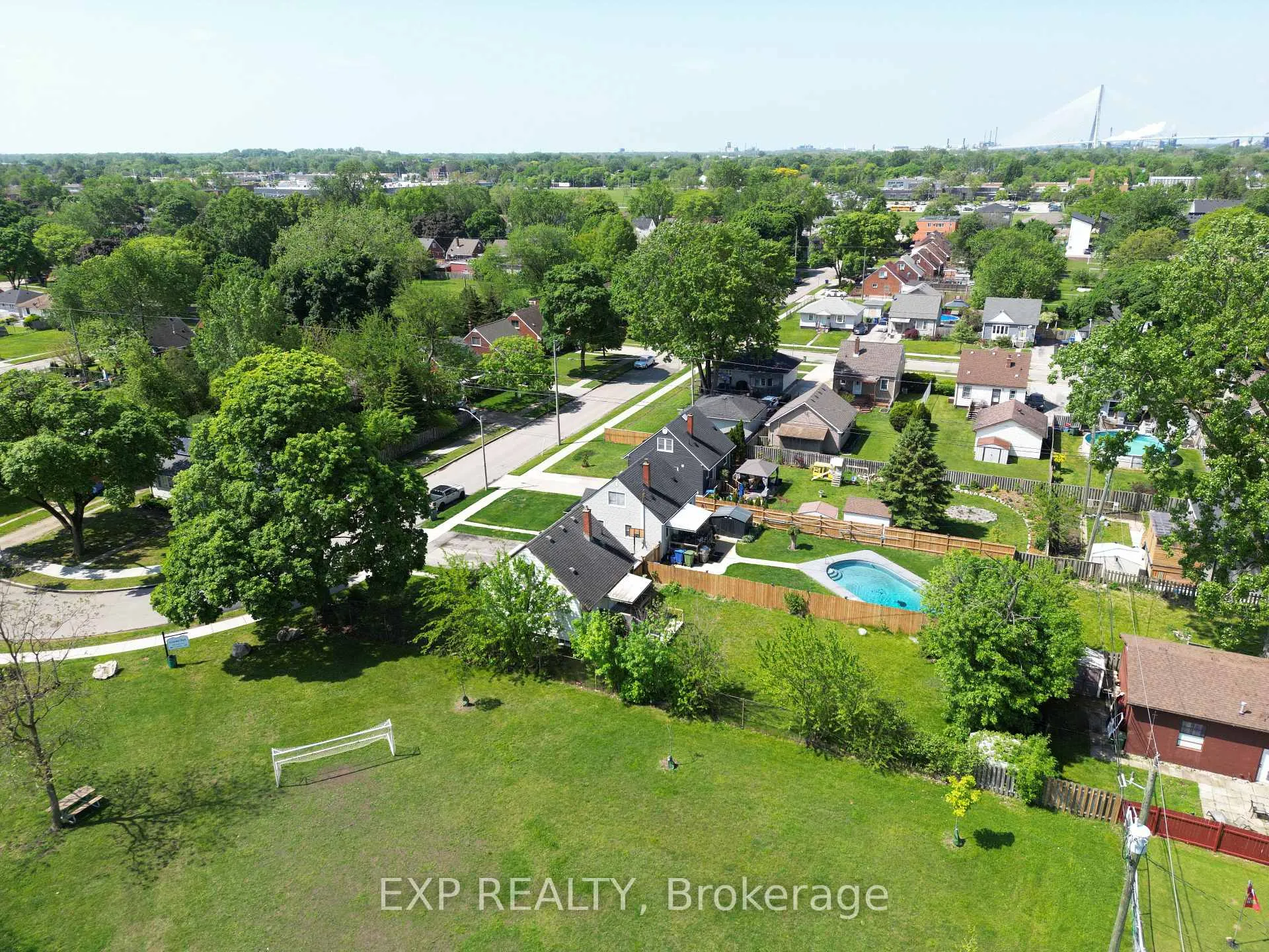 Photo 43 of 2114 Girardot Street, Windsor — HOMEH