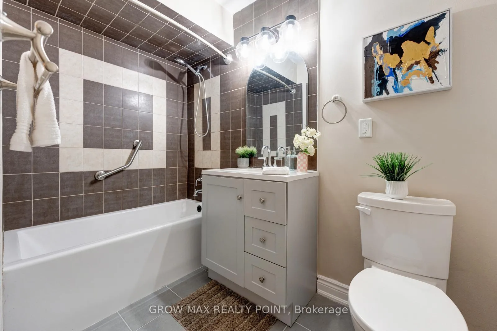 Photo 23 of 36 Bramhall Circle, Brampton, Madoc — HOMEH