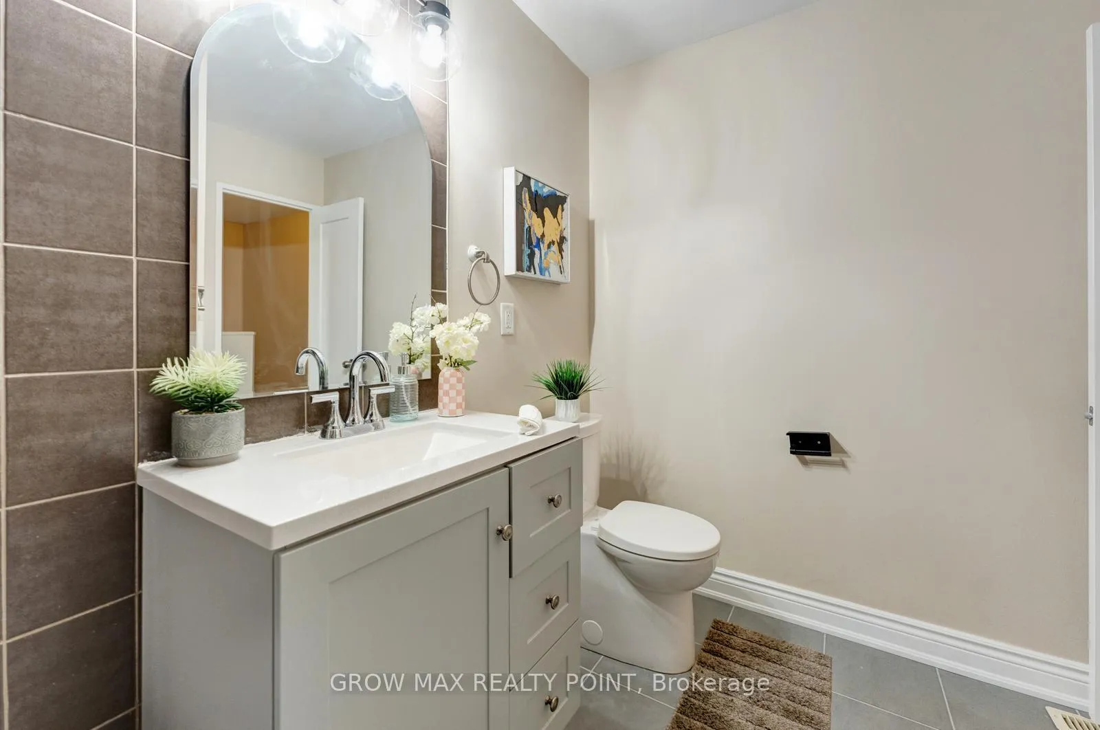 Photo 24 of 36 Bramhall Circle, Brampton, Madoc — HOMEH