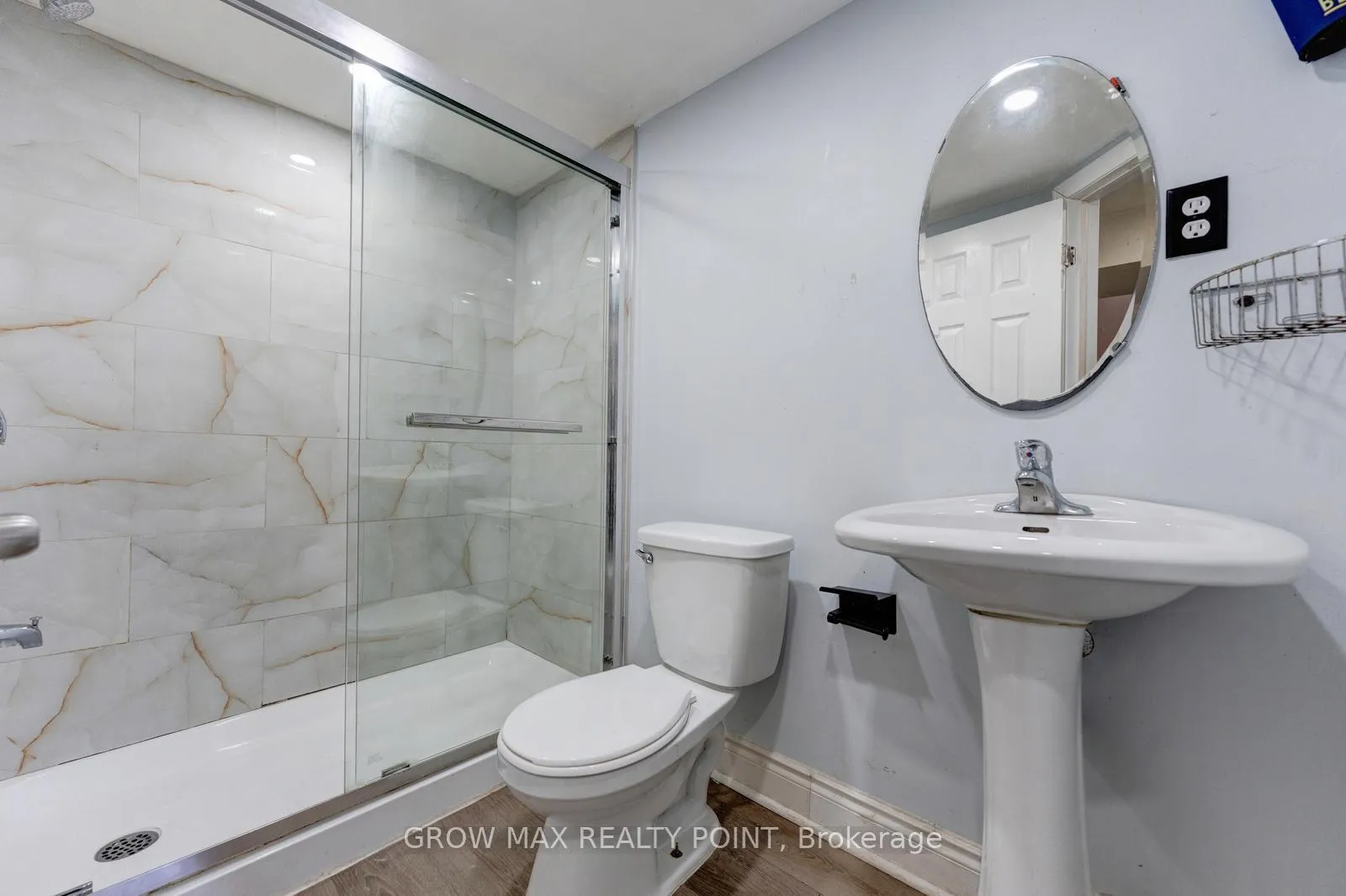 Photo 33 of 36 Bramhall Circle, Brampton, Madoc — HOMEH