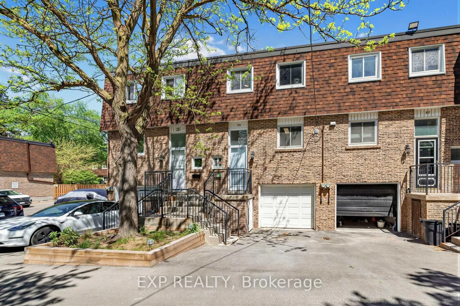 Photo 2 of Unit 36, 36 The Carriage Way, Markham, Royal Orchard — HOMEH