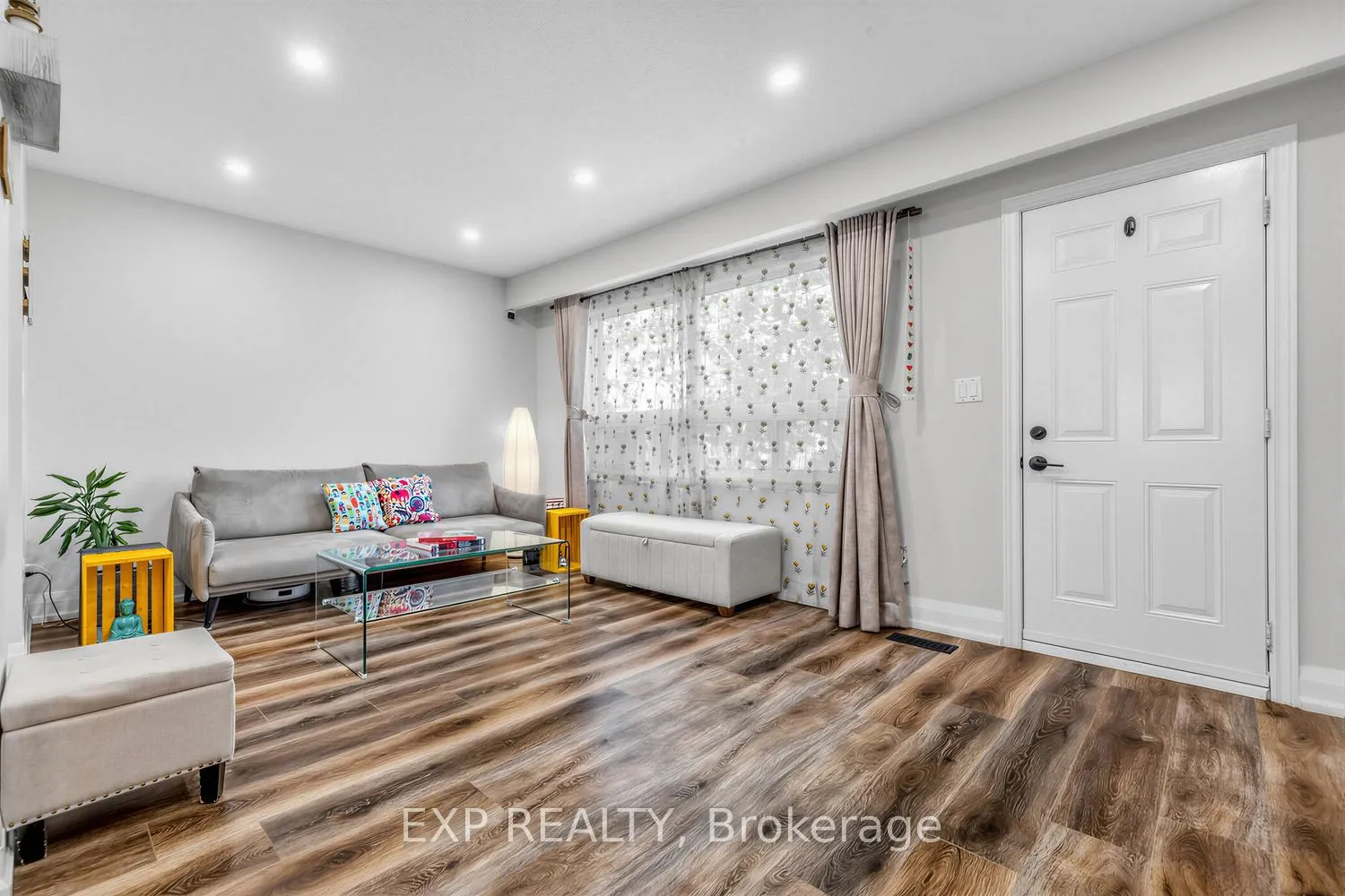 Photo 10 of Unit 36, 36 The Carriage Way, Markham, Royal Orchard — HOMEH
