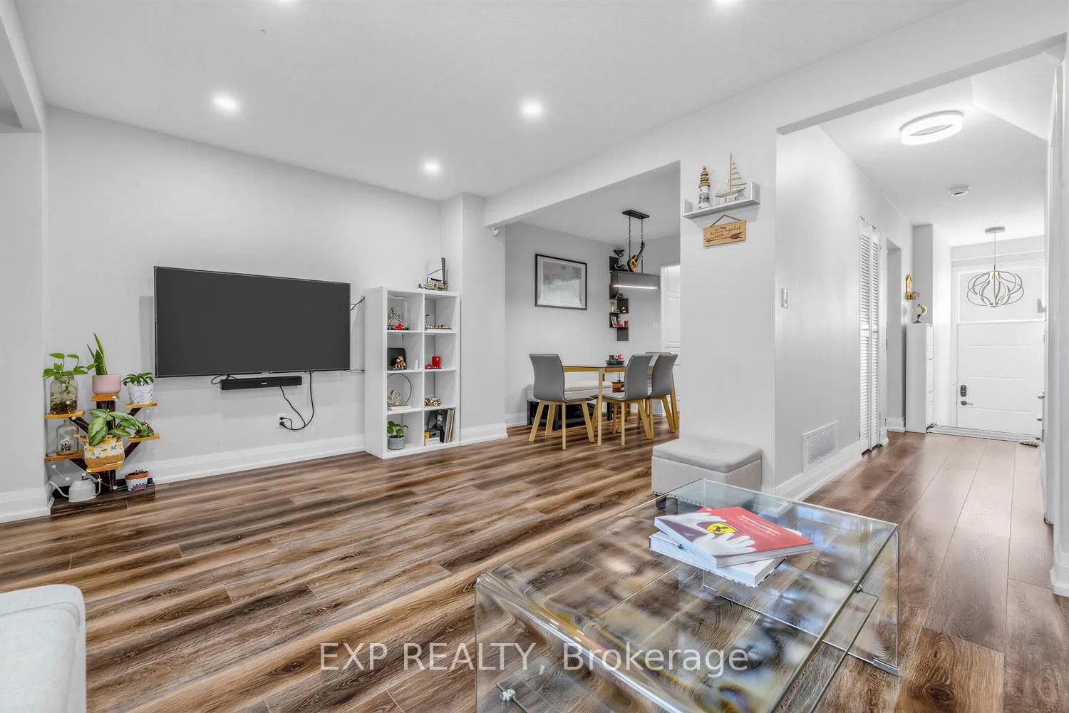 Photo 15 of Unit 36, 36 The Carriage Way, Markham, Royal Orchard — HOMEH