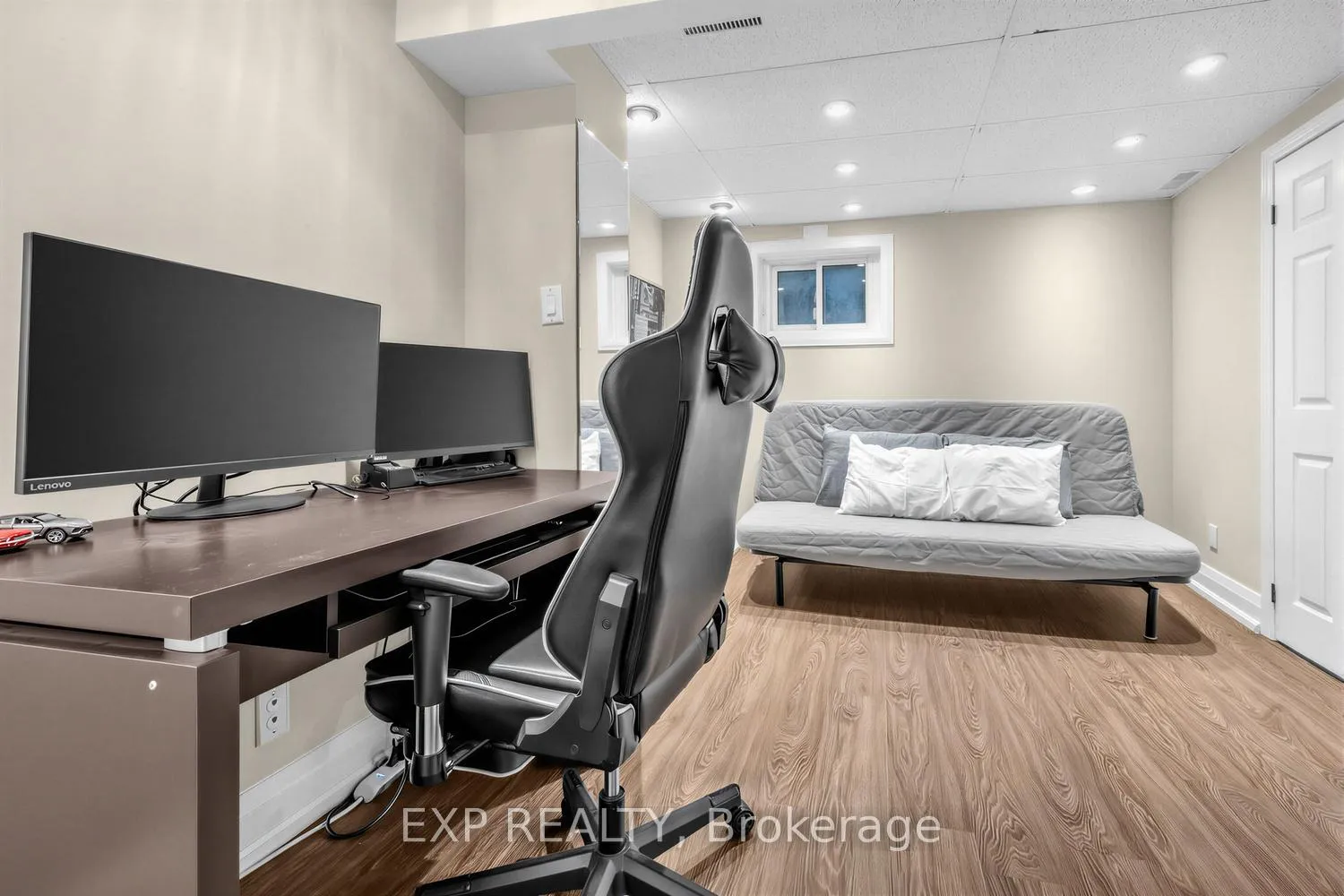 Photo 25 of Unit 36, 36 The Carriage Way, Markham, Royal Orchard — HOMEH
