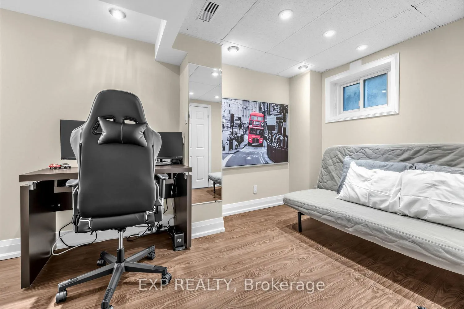 Photo 27 of Unit 36, 36 The Carriage Way, Markham, Royal Orchard — HOMEH
