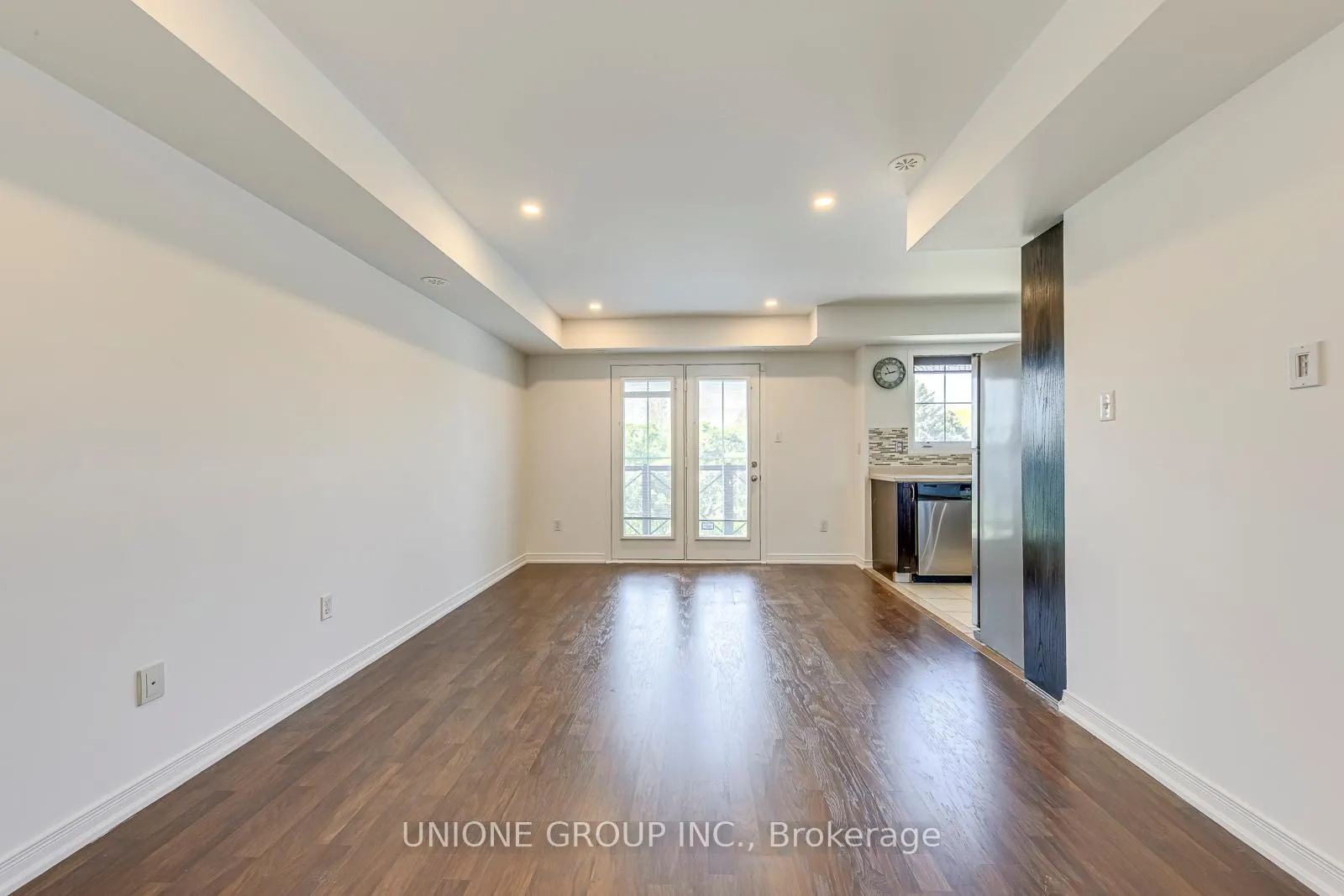 Photo 5 of Unit 2, 2551 Sixth Line, Oakville, River Oaks — HOMEH