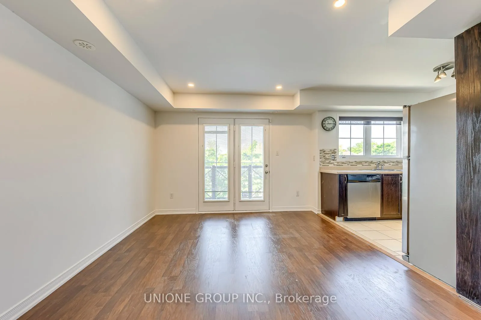Photo 8 of Unit 2, 2551 Sixth Line, Oakville, River Oaks — HOMEH