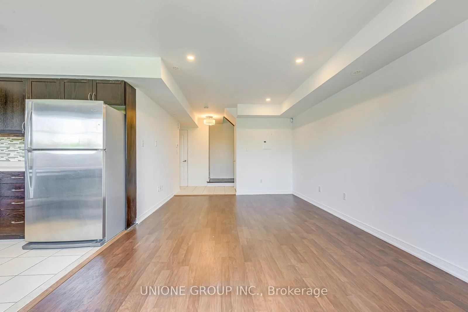 Photo 10 of Unit 2, 2551 Sixth Line, Oakville, River Oaks — HOMEH