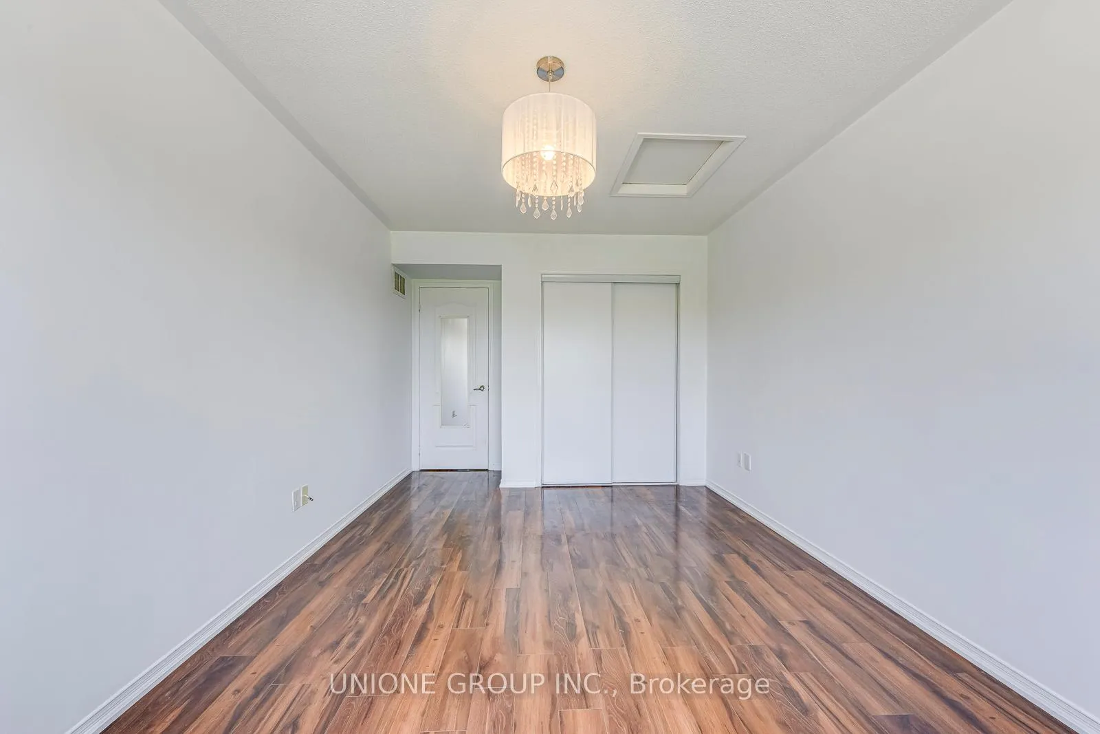 Photo 21 of Unit 2, 2551 Sixth Line, Oakville, River Oaks — HOMEH