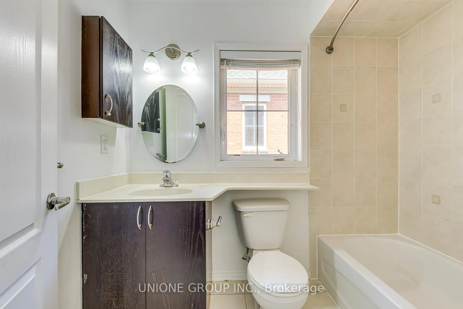 Photo 24 of Unit 2, 2551 Sixth Line, Oakville, River Oaks — HOMEH