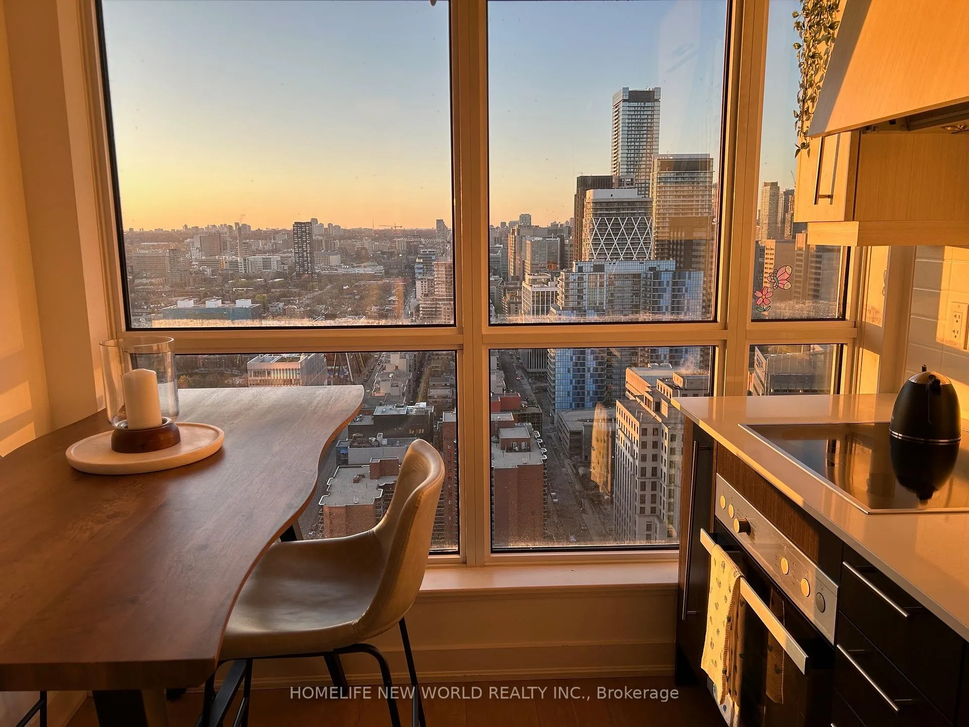 Photo 10 of Unit 3408, 30 Nelson Street, Toronto, Waterfront Communities — HOMEH