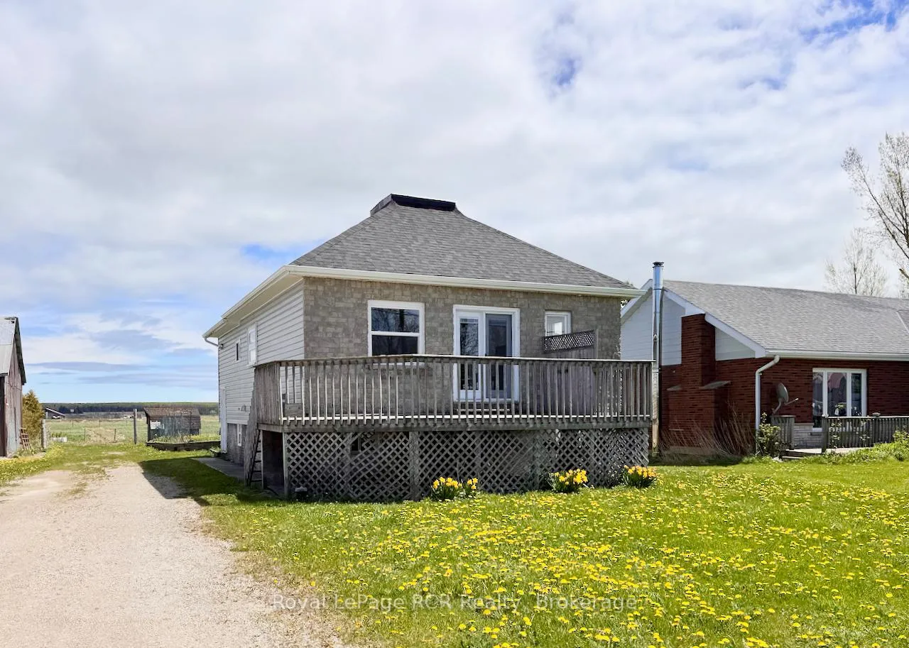 Front of 2854 6 Highway