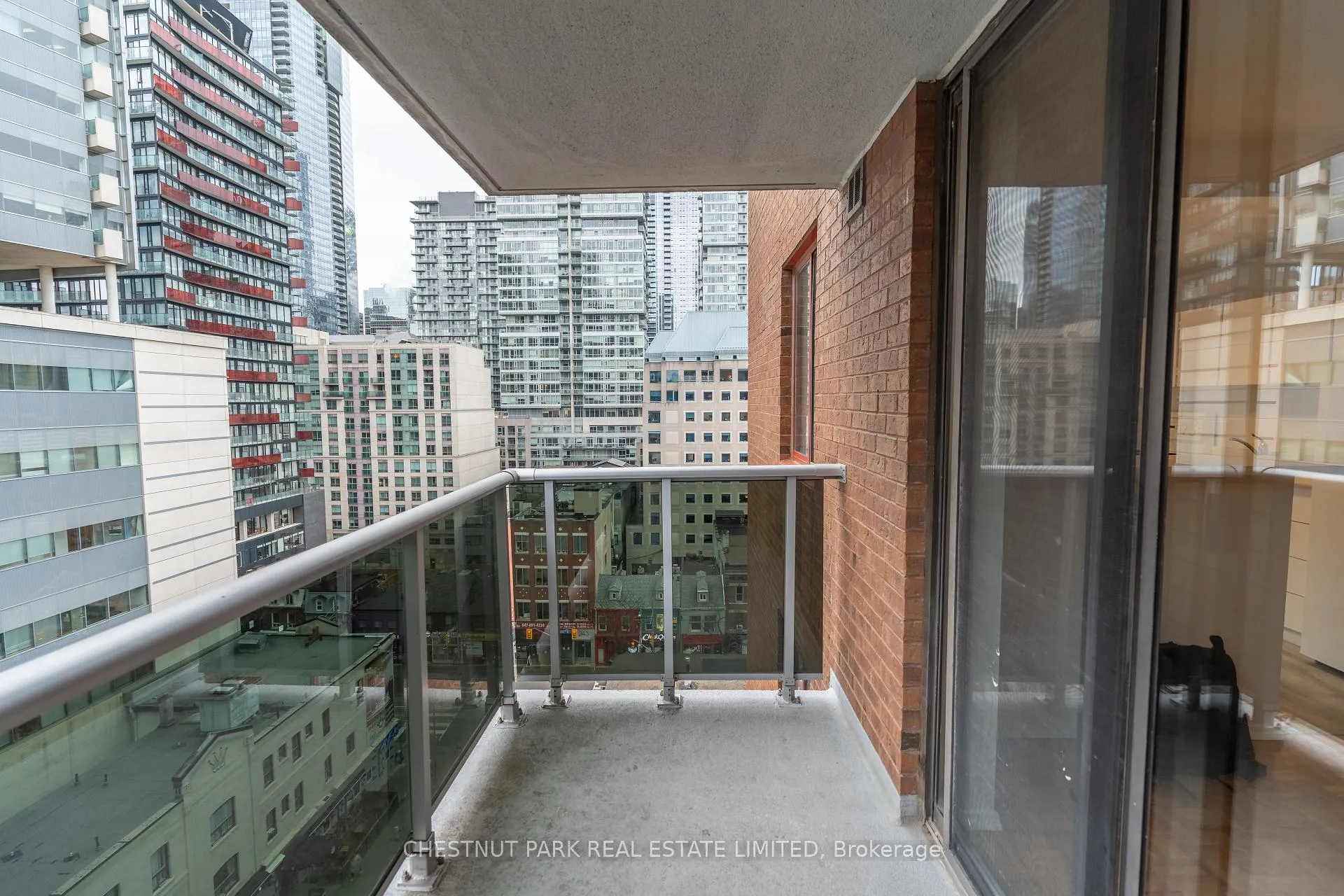 Photo 9 of Unit 1207, 20 Saint Patrick Street, Toronto, Kensington-Chinatown — HOMEH